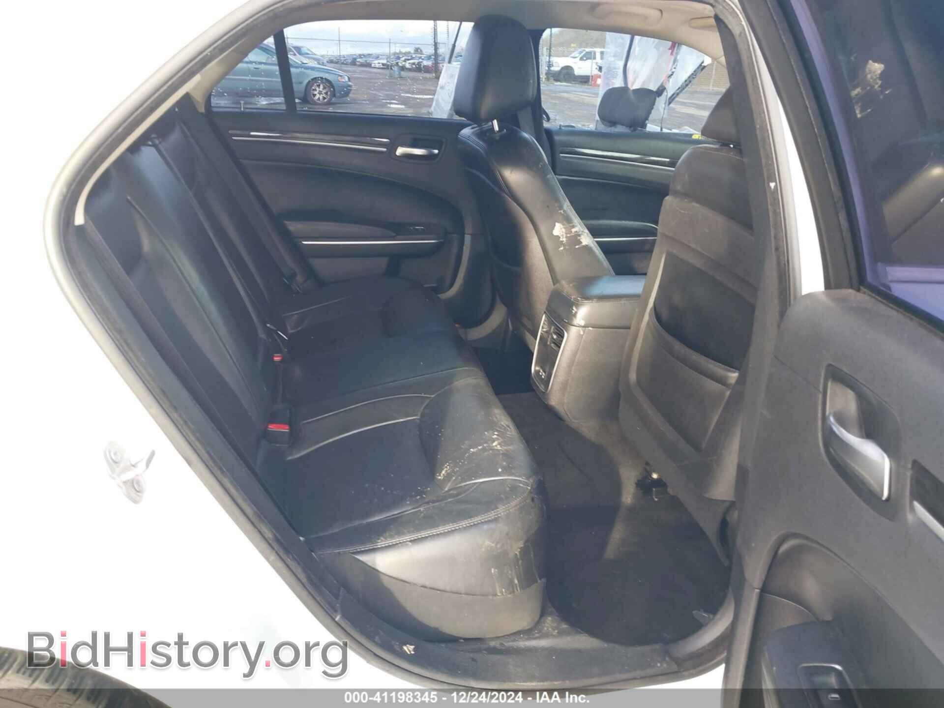 2016 CHRYSLER 300 - VIN: 2C3CCAAG6GH211896 - Фото 8