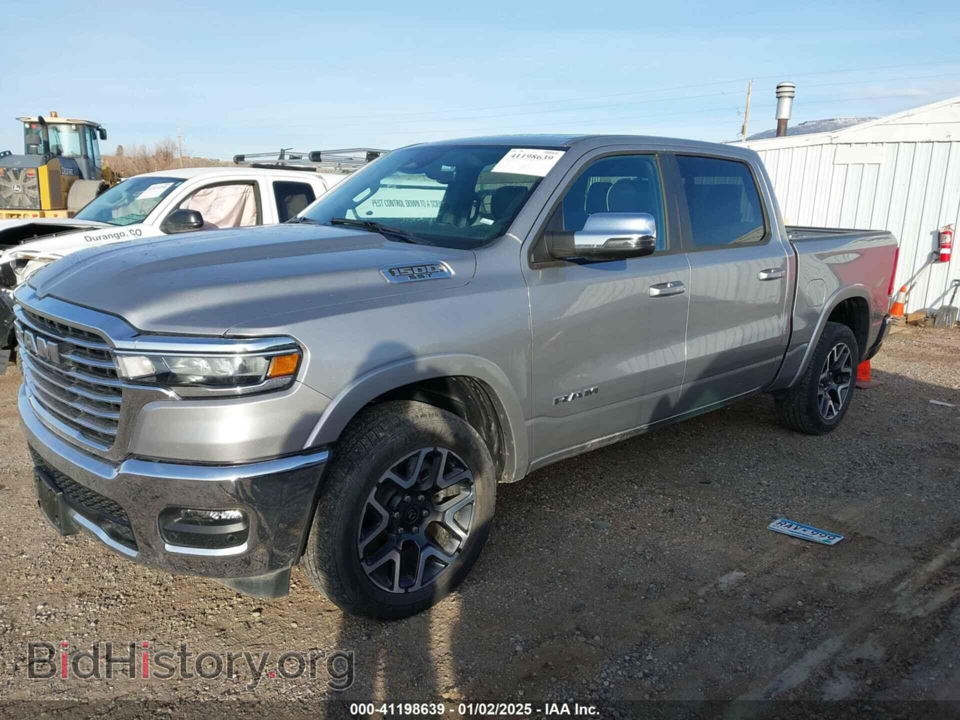 2025 RAM 1500 - VIN: 1C6SRFJP7SN562214 - Фото 2
