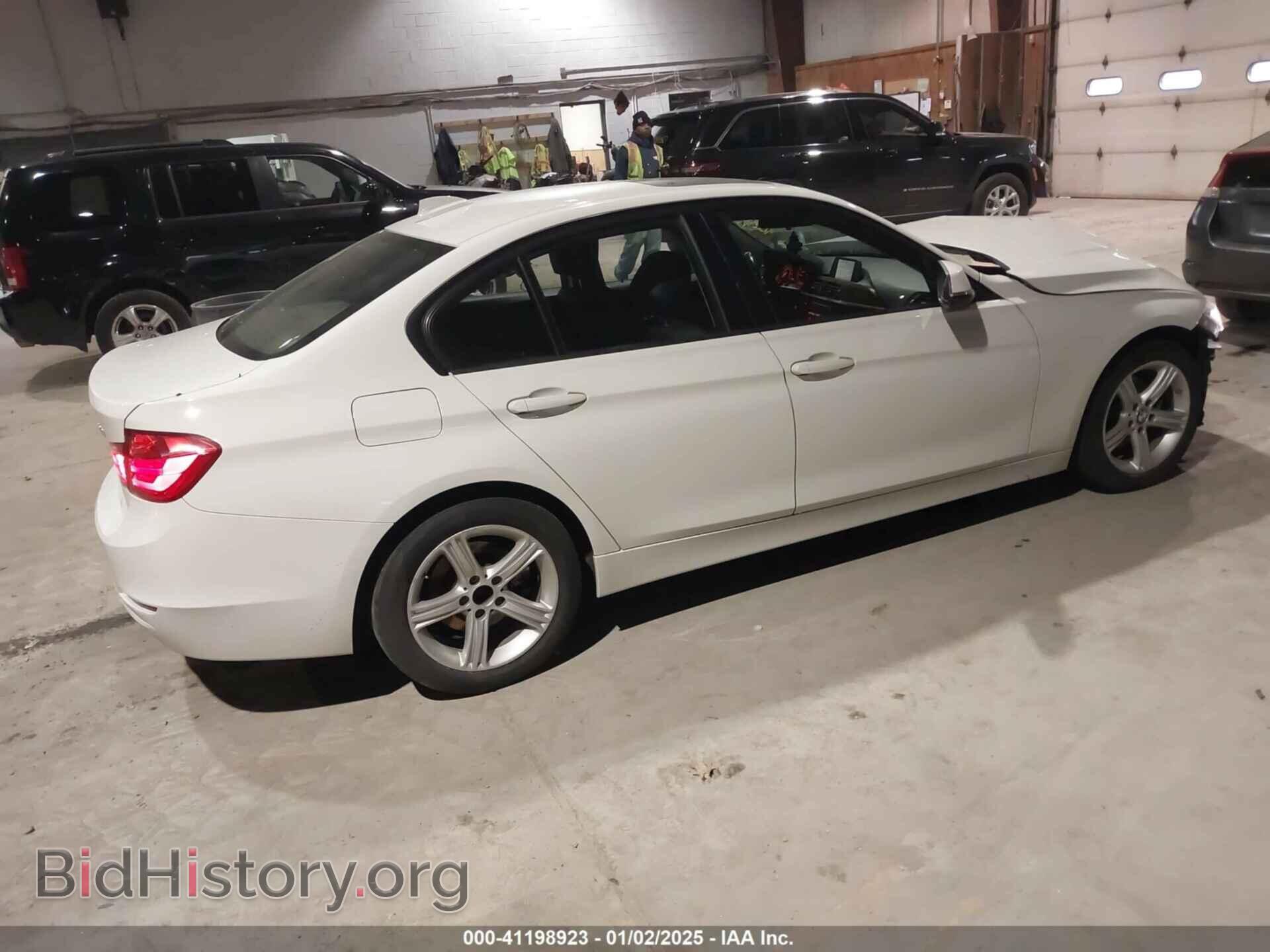 2013 BMW 320I - VIN: WBA3C3C58DF983040 - Фото 4