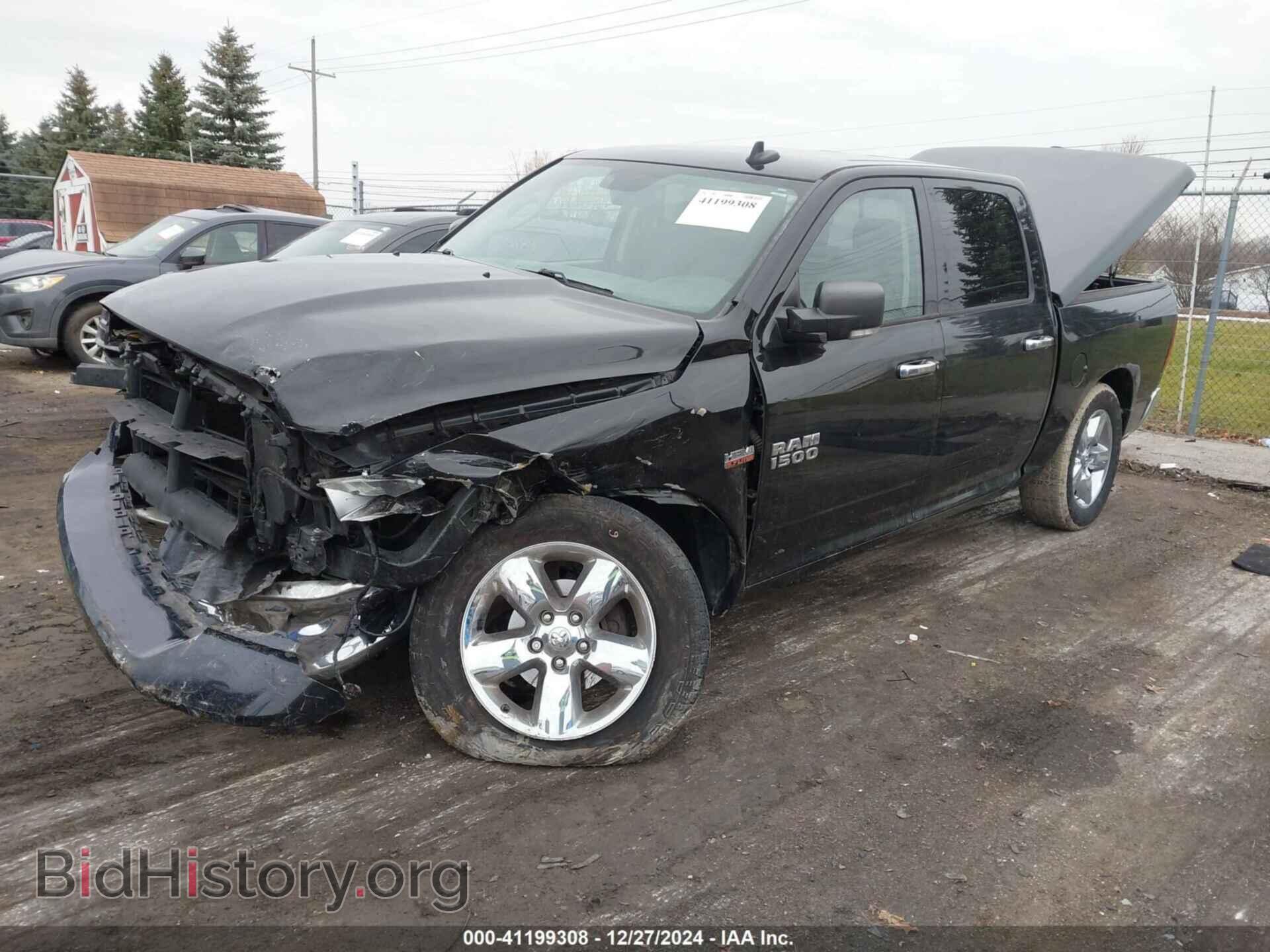 2016 RAM 1500 - VIN: 3C6RR7LT7GG213939 - Фото 2