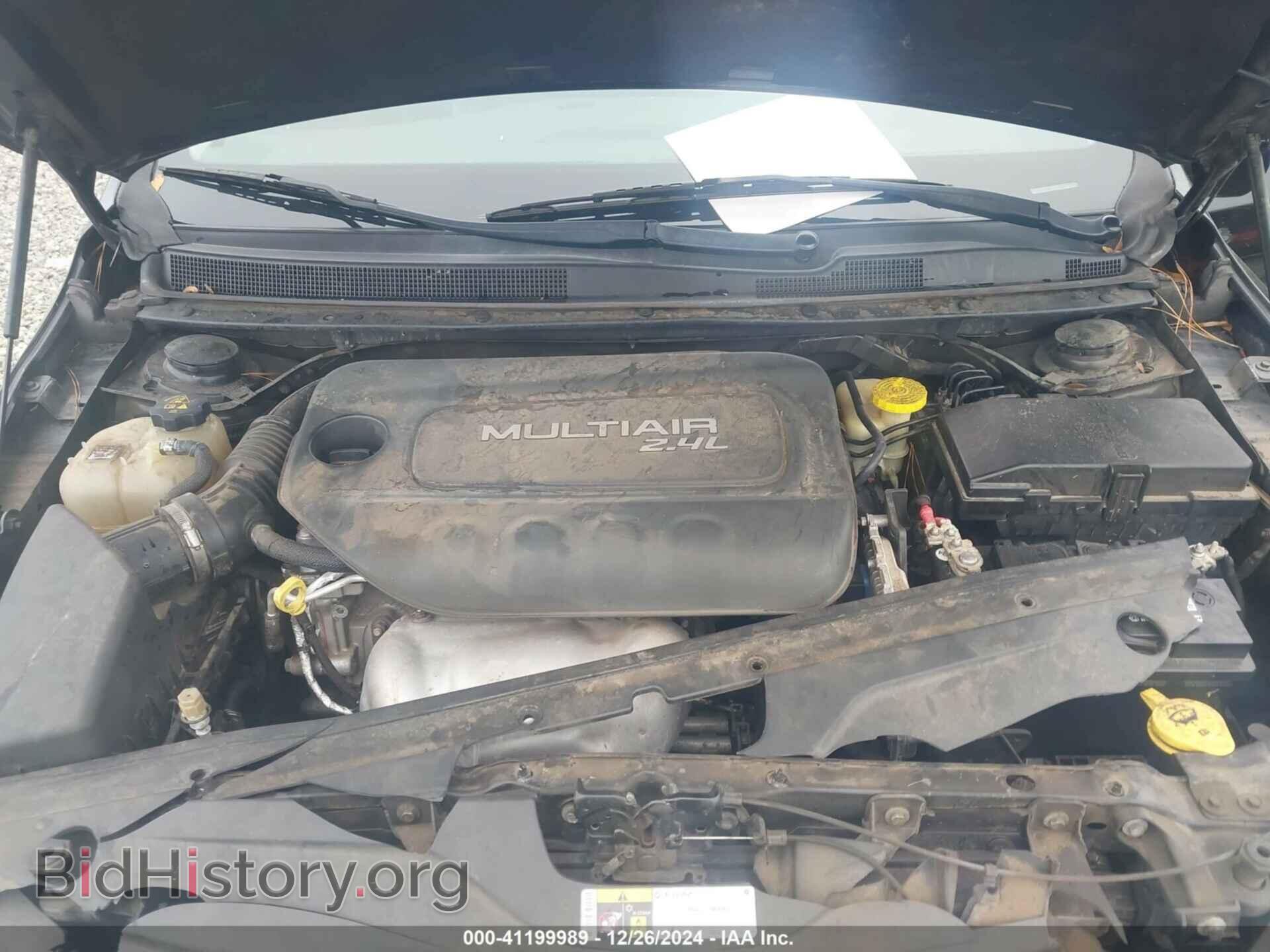 2016 CHRYSLER 200 - VIN: 1C3CCCAB1GN189572 - Фото 10