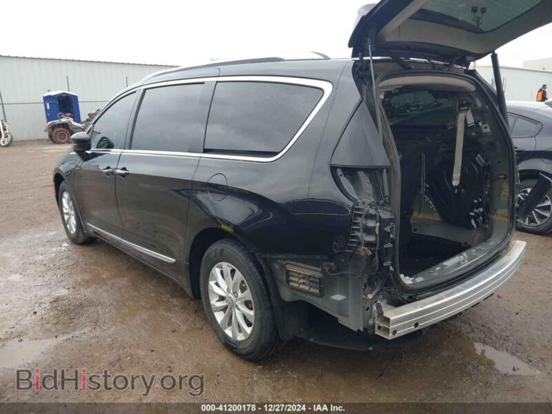 2018 Chrysler PACIFICA (VIN 2C4RC1EG5JR194364) — photo 3 of 16