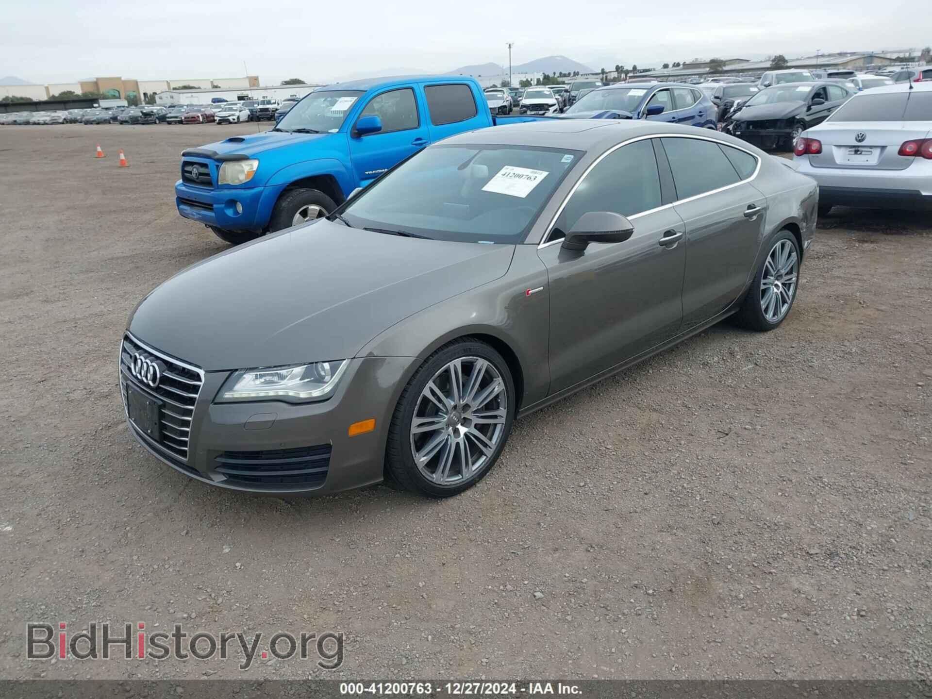 2013 AUDI A7 - VIN: WAUYGAFC0DN084476 - Фото 2