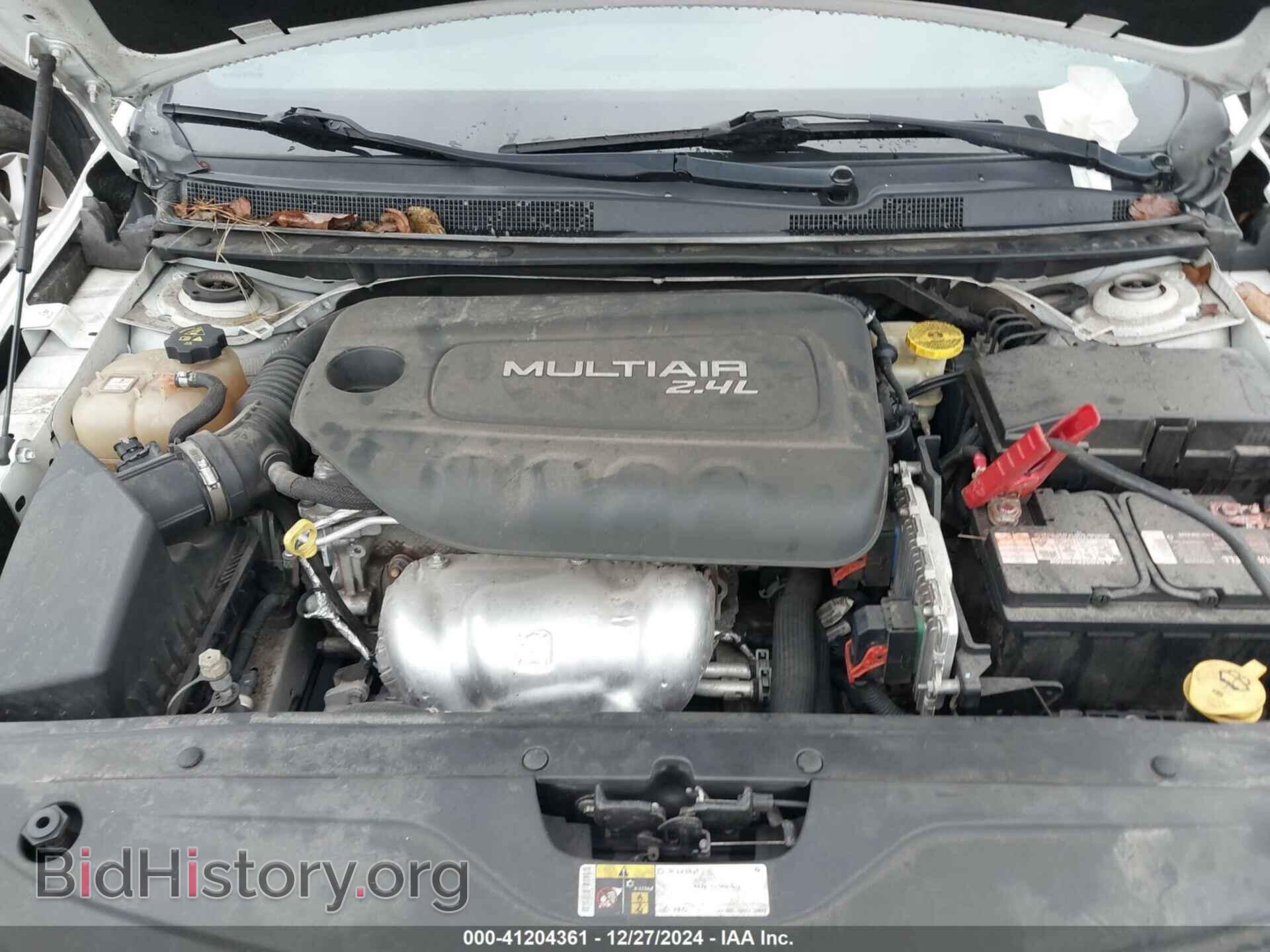 2015 CHRYSLER 200 - VIN: 1C3CCCBB9FN665516 - Фото 10