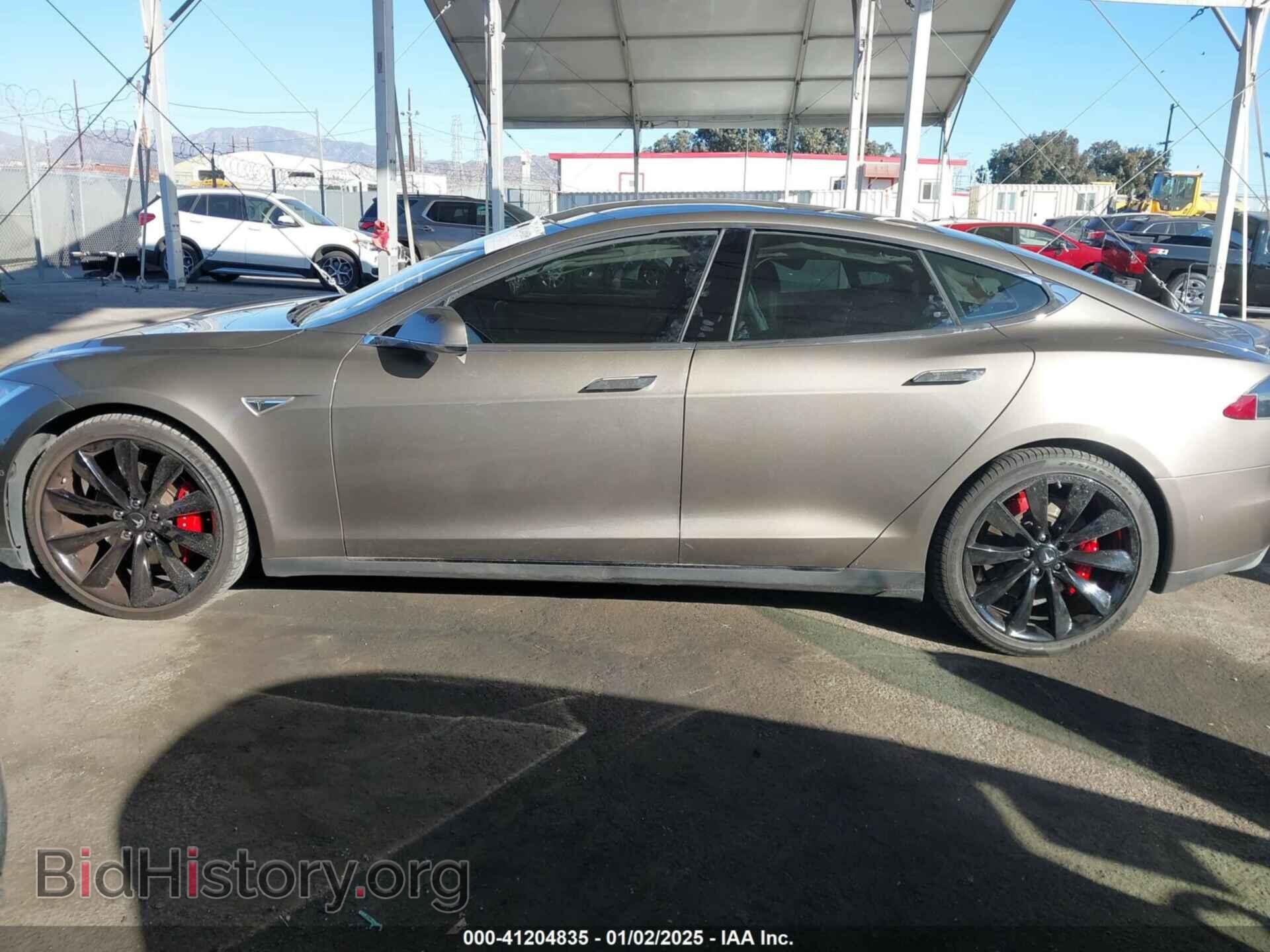 2015 TESLA MODEL S - VIN: 5YJSA1E49FF102740 - Фото 14