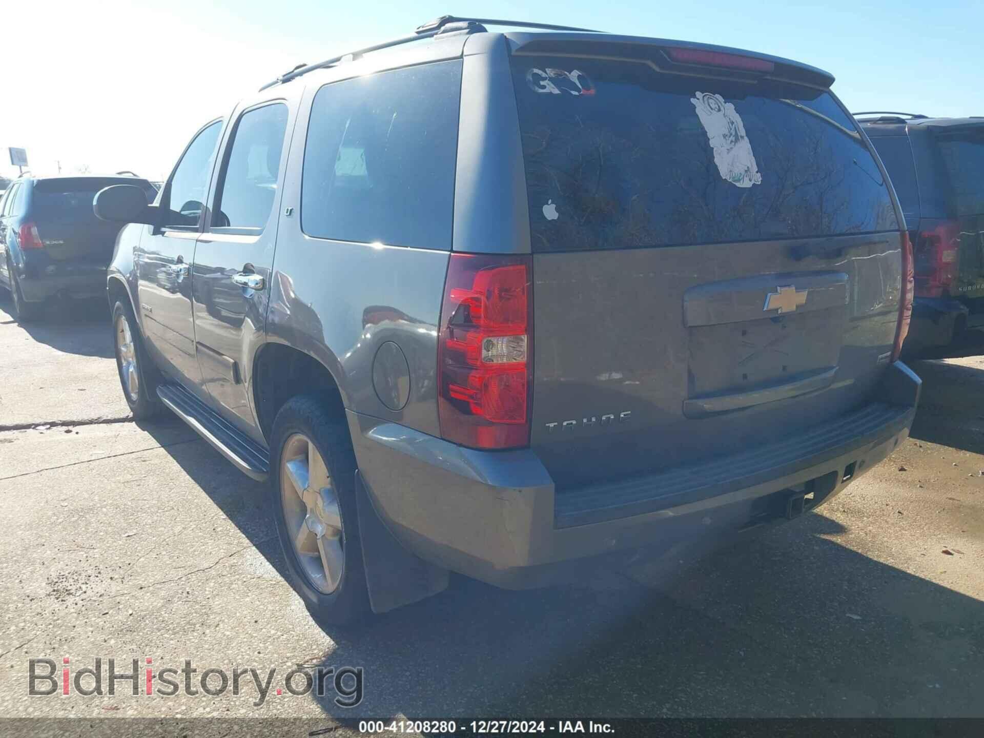 2011 CHEVROLET TAHOE - VIN: 1GNSCBE07BR393392 - Фото 3
