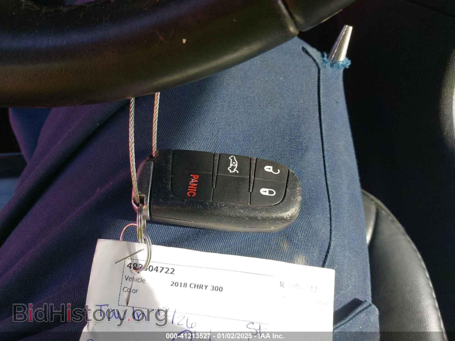 2018 CHRYSLER 300 - VIN: 2C3CCAAG9JH117437 - Фото 11