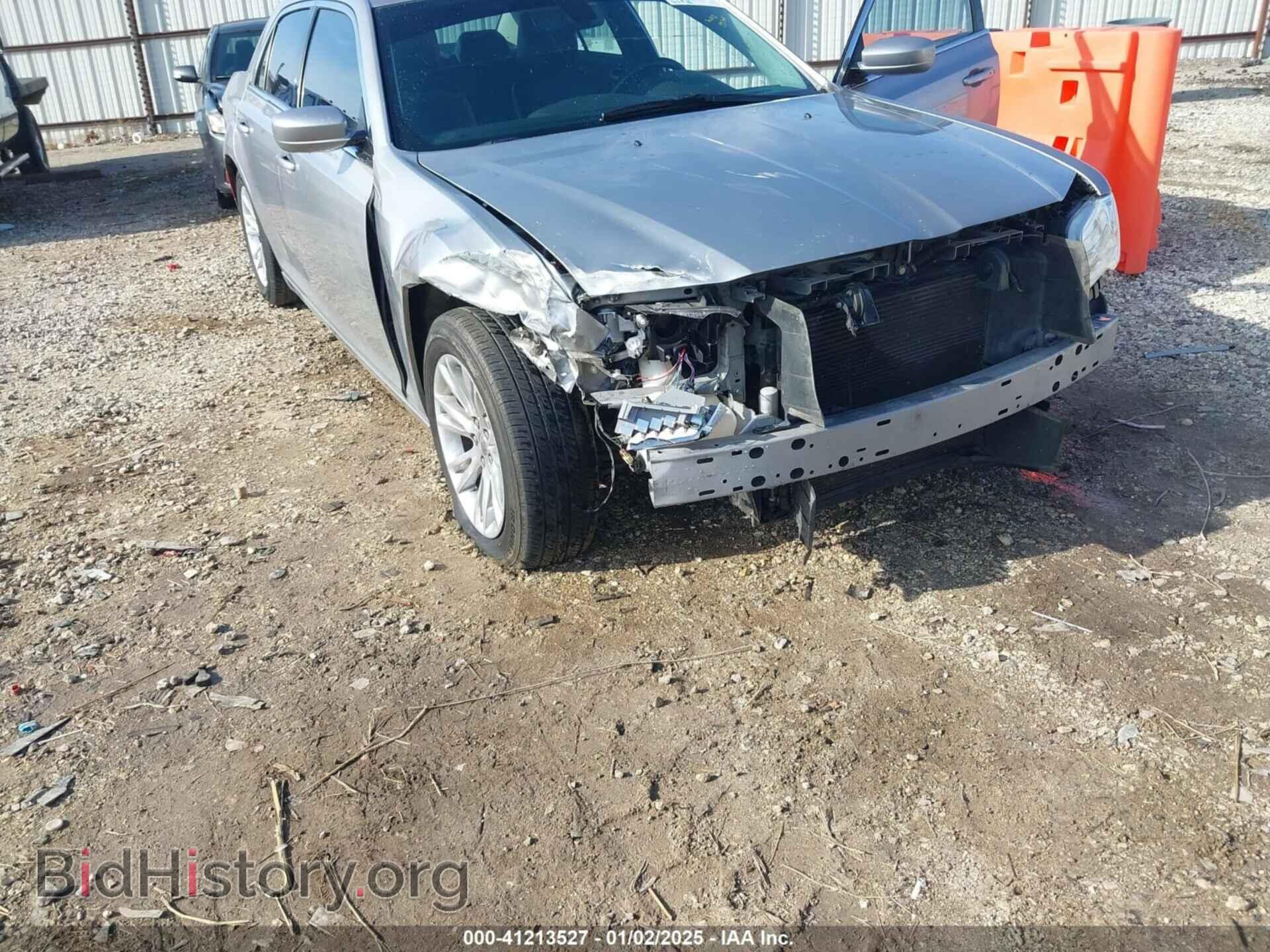 2018 CHRYSLER 300 - VIN: 2C3CCAAG9JH117437 - Фото 6