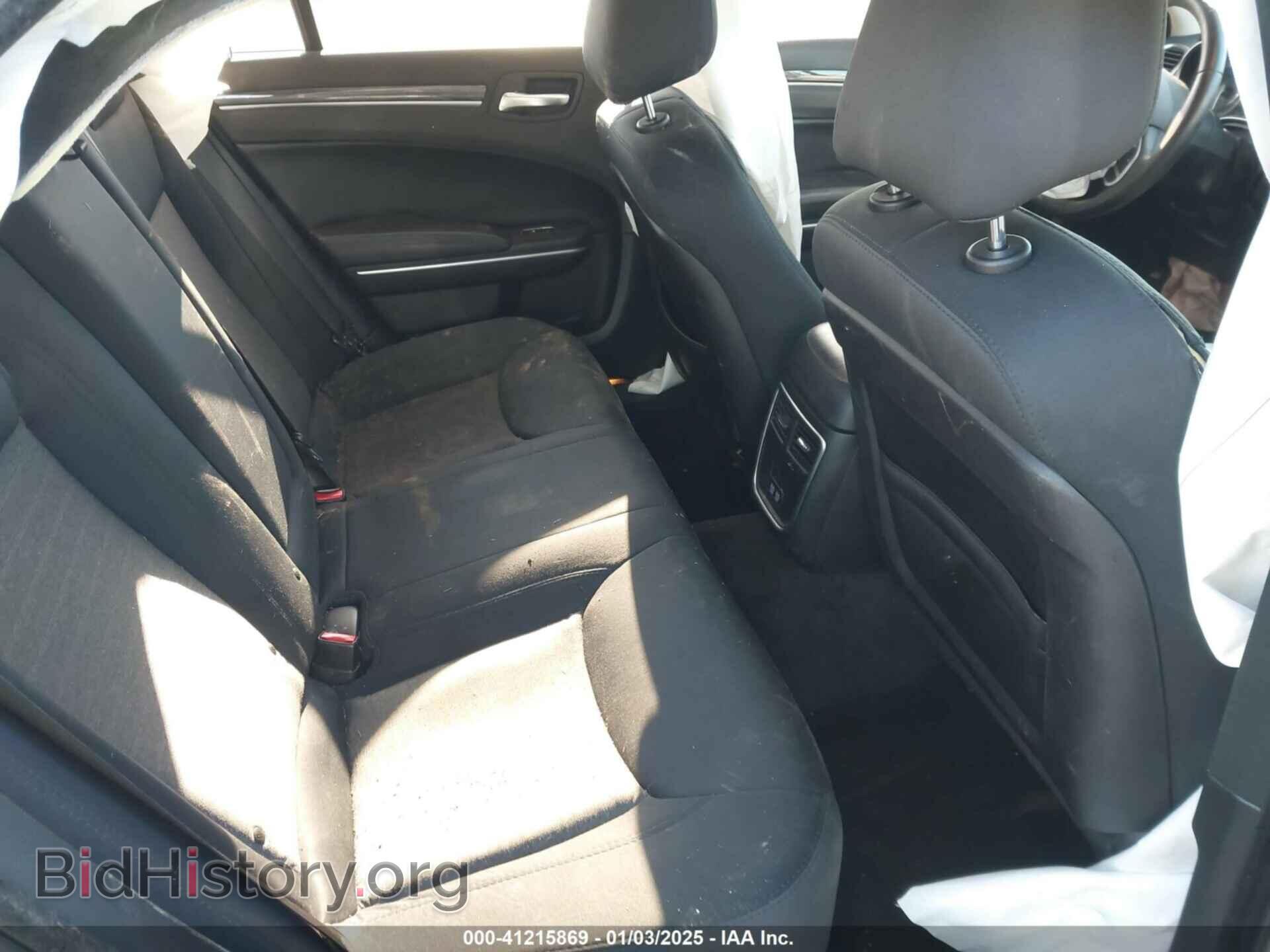2019 CHRYSLER 300 - VIN: 2C3CCARG7KH528969 - Фото 8