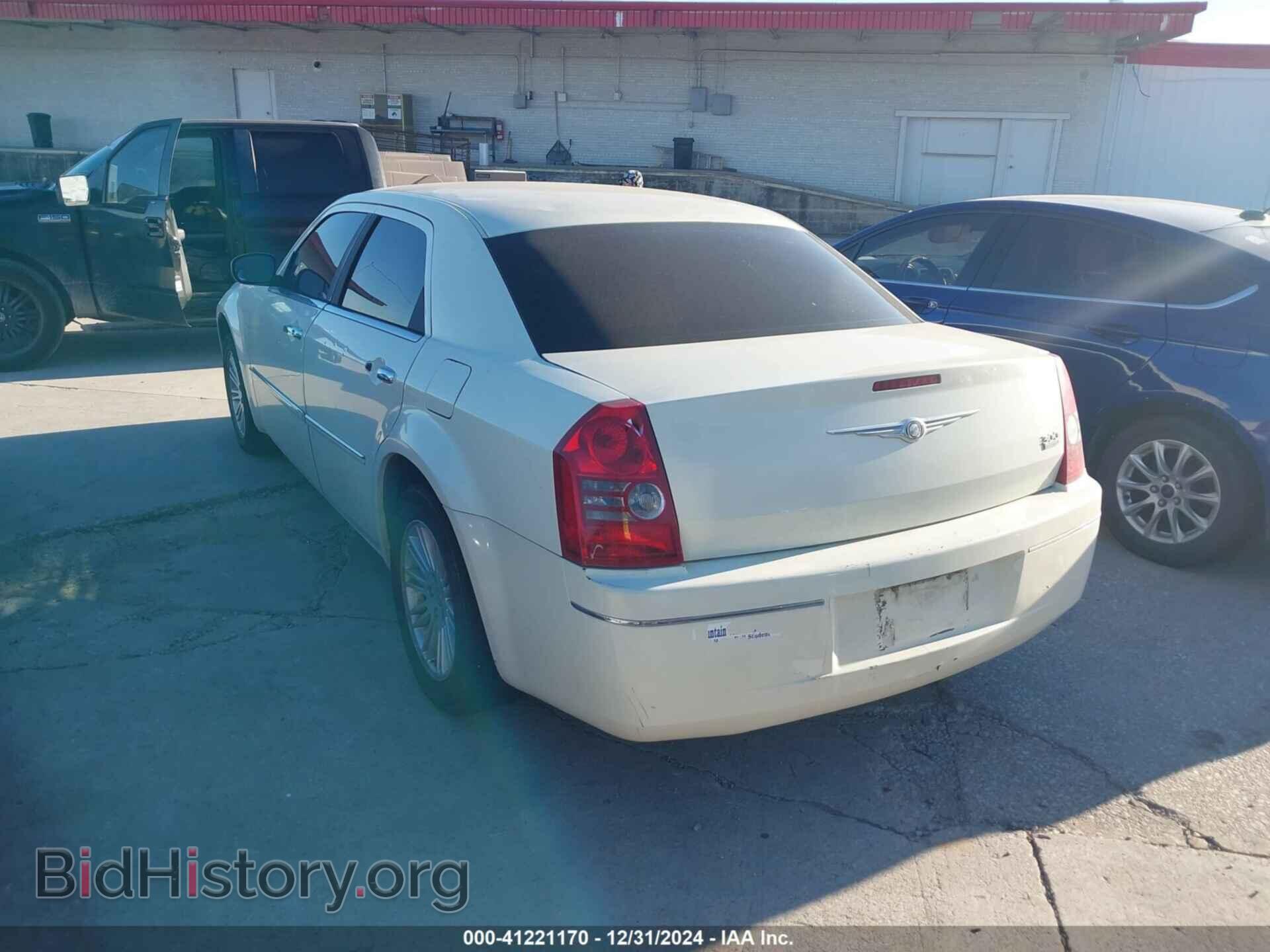 2010 CHRYSLER 300 - VIN: 2C3CA4CD4AH213499 - Фото 3
