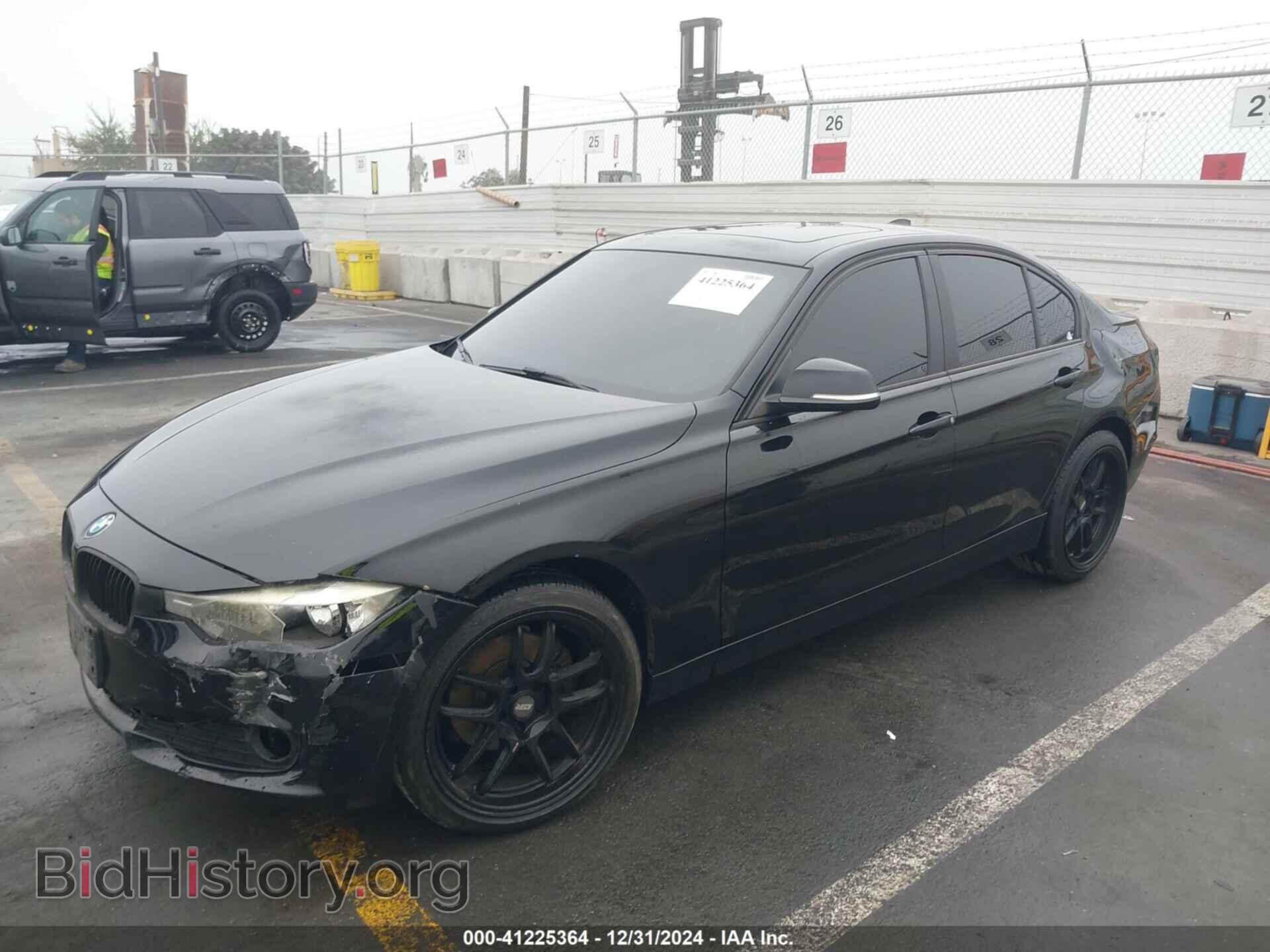 2014 BMW 320 - VIN: WBA3B1C59EK130839 - Фото 2