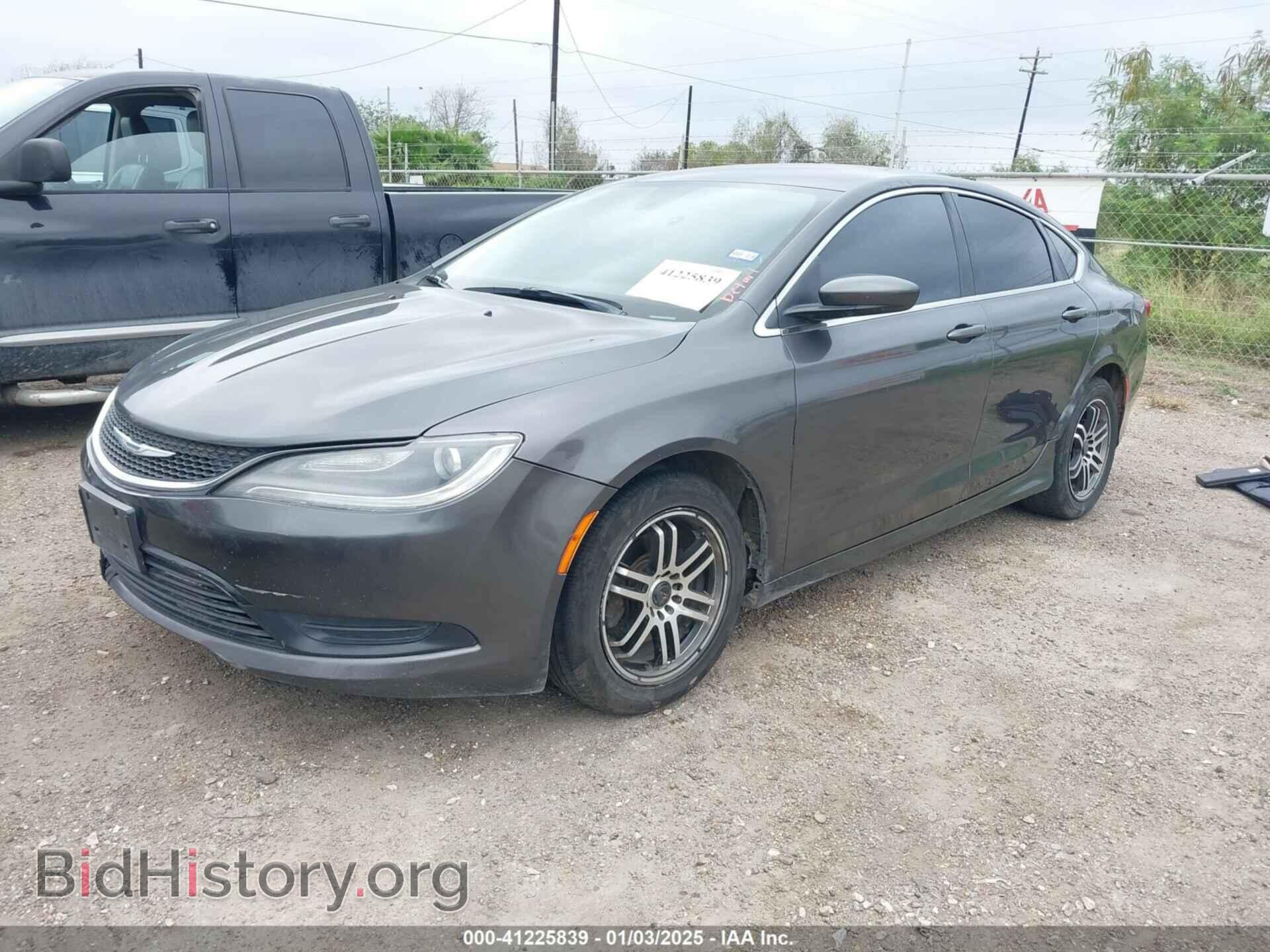 2016 CHRYSLER 200 - VIN: 1C3CCCFB8GN119172 - Фото 2