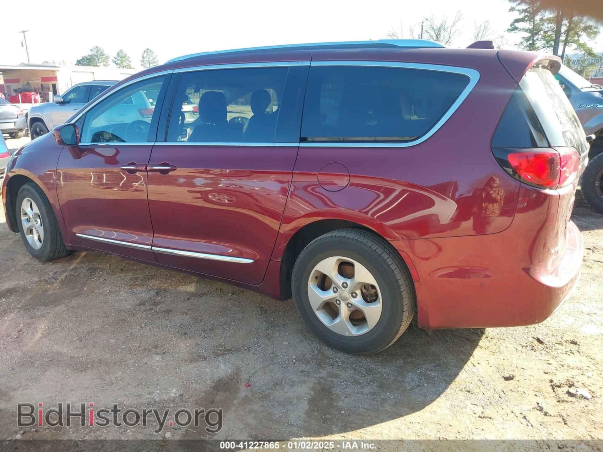 2017 CHRYSLER PACIFICA - VIN: 2C4RC1EG6HR597845 - Фото 3
