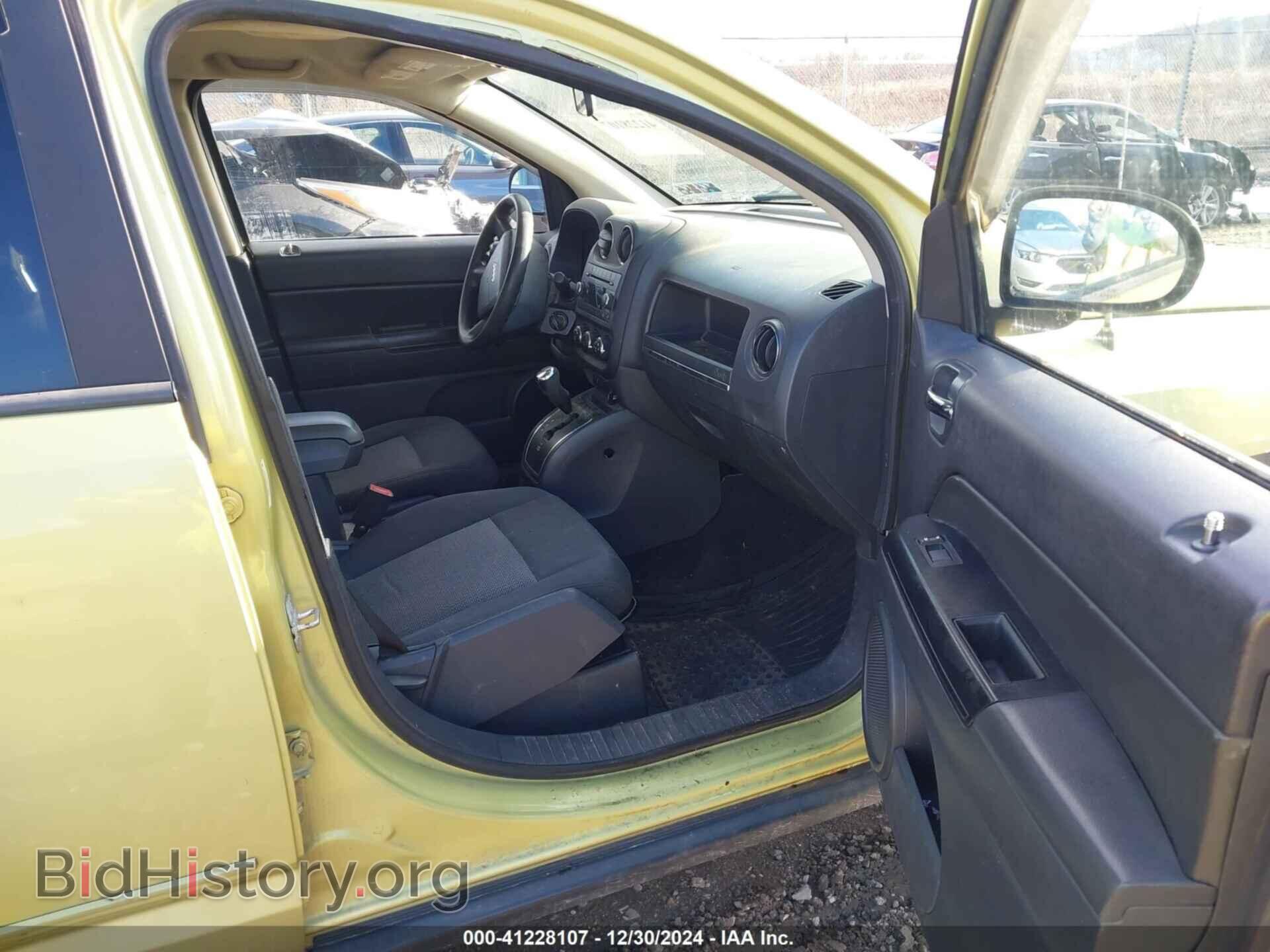 2010 JEEP COMPASS - VIN: 1J4NF4FB0AD512463 - Фото 5