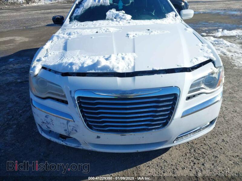 2014 Chrysler 300 (VIN 2C3CCAAG6EH365327) — photo 6 of 15