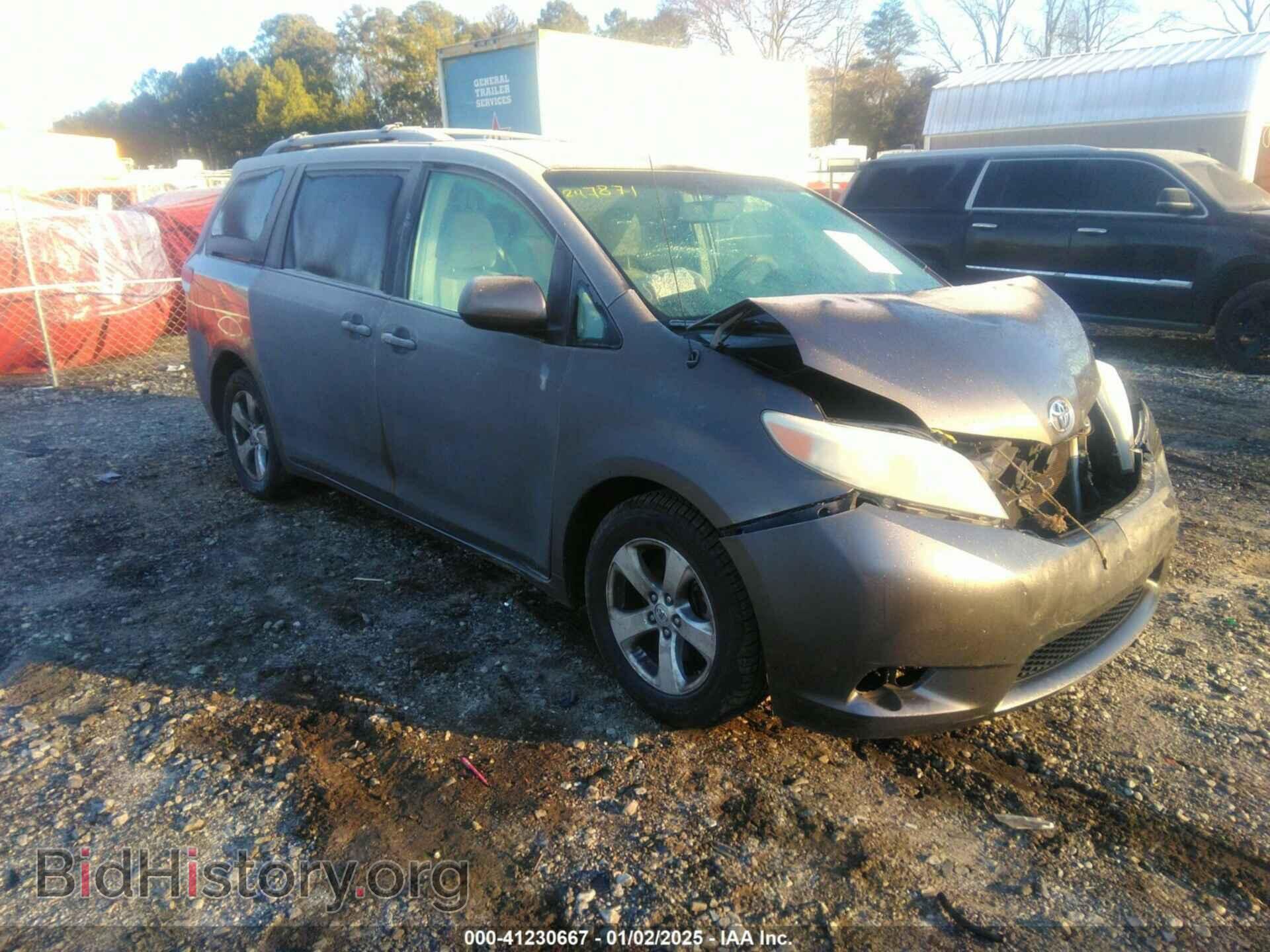 Photo 5TDKK3DC8DS399588 - TOYOTA SIENNA 2013