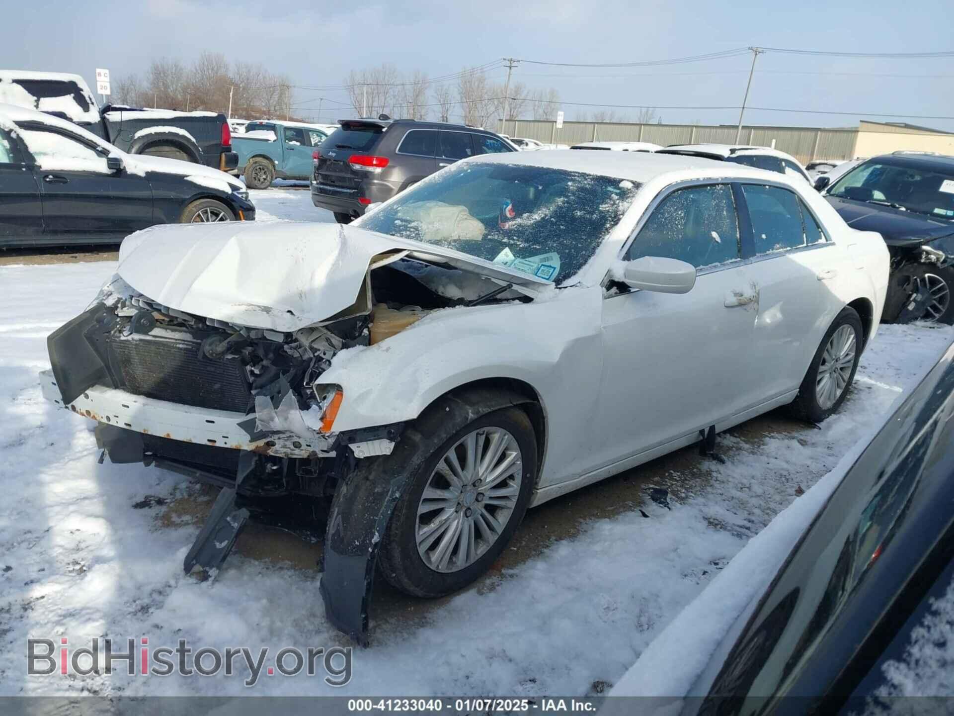 2013 CHRYSLER 300 - VIN: 2C3CCARG1DH505688 - Фото 2