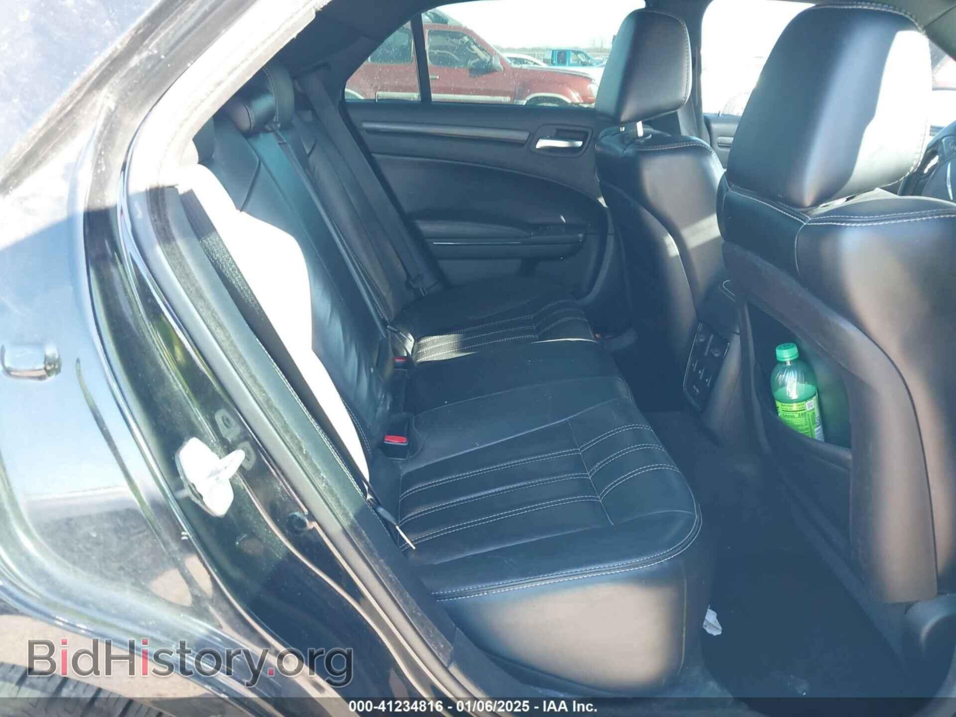 2016 CHRYSLER 300 - VIN: 2C3CCAGG4GH142293 - Фото 8