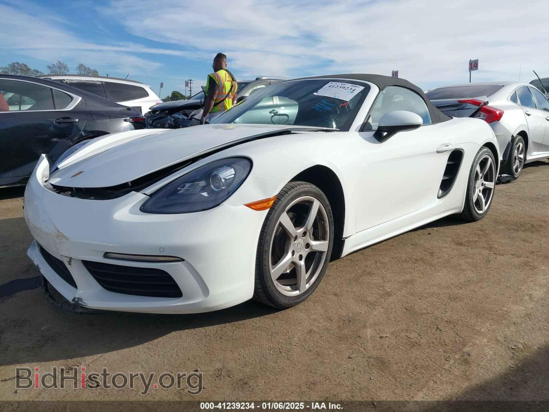 2017 PORSCHE 718 BOXSTER - VIN: WP0CA2A84HS221210 - Фото 2