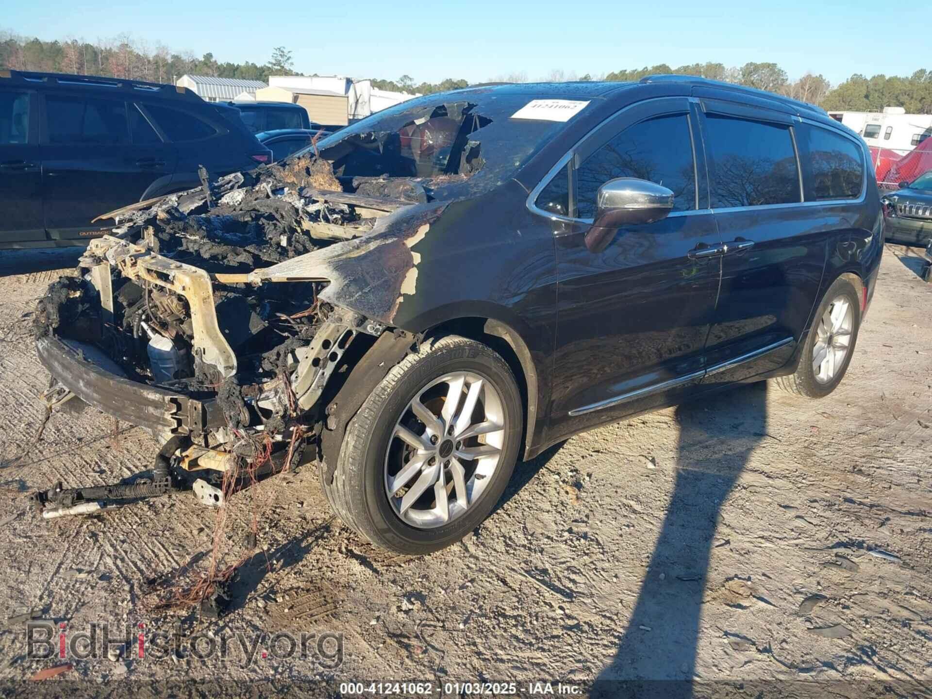 2017 CHRYSLER PACIFICA - VIN: 2C4RC1GG8HR759892 - Photo 2