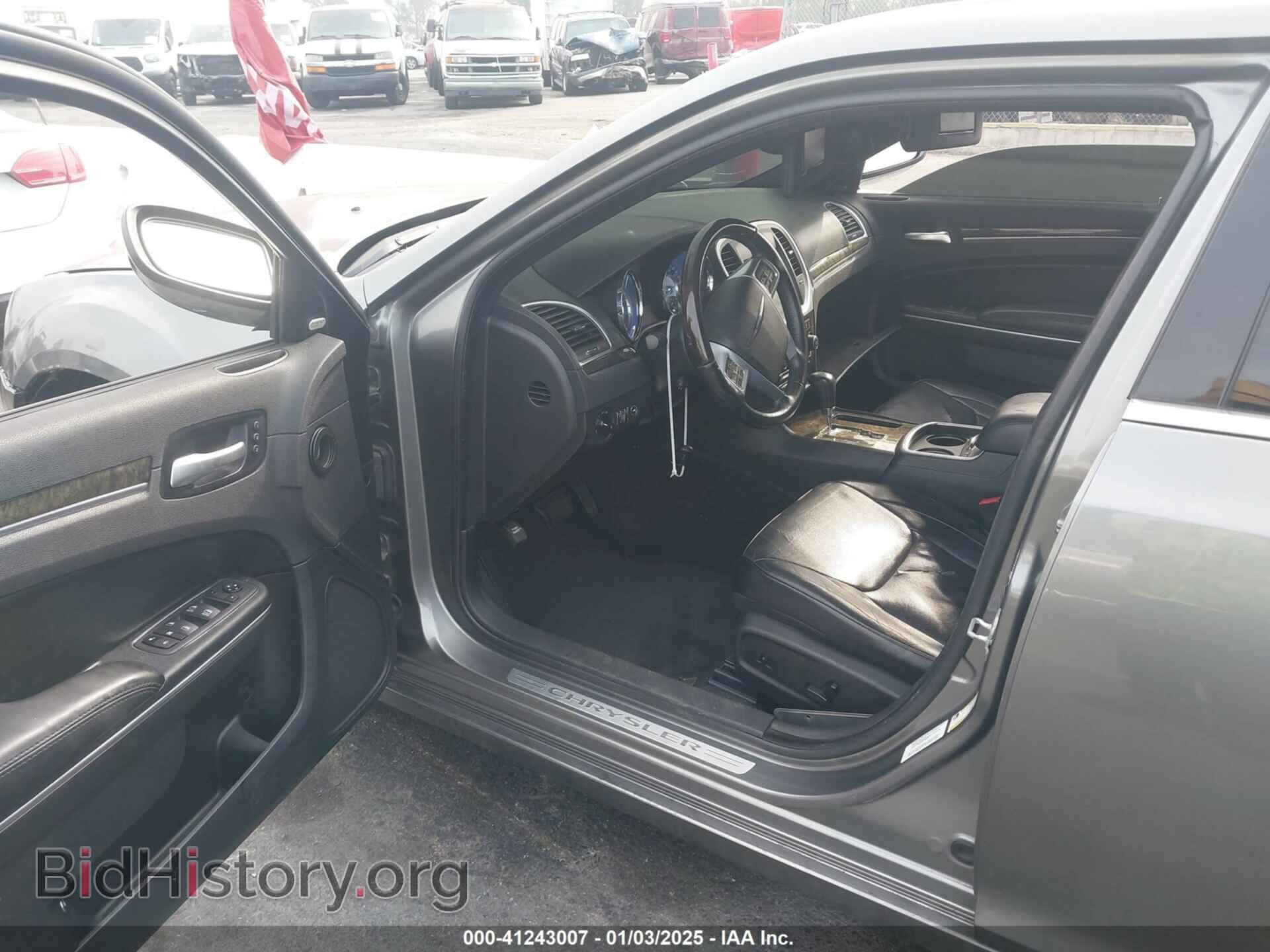 2012 CHRYSLER 300C - VIN: 2C3CCAET3CH232738 - Фото 5
