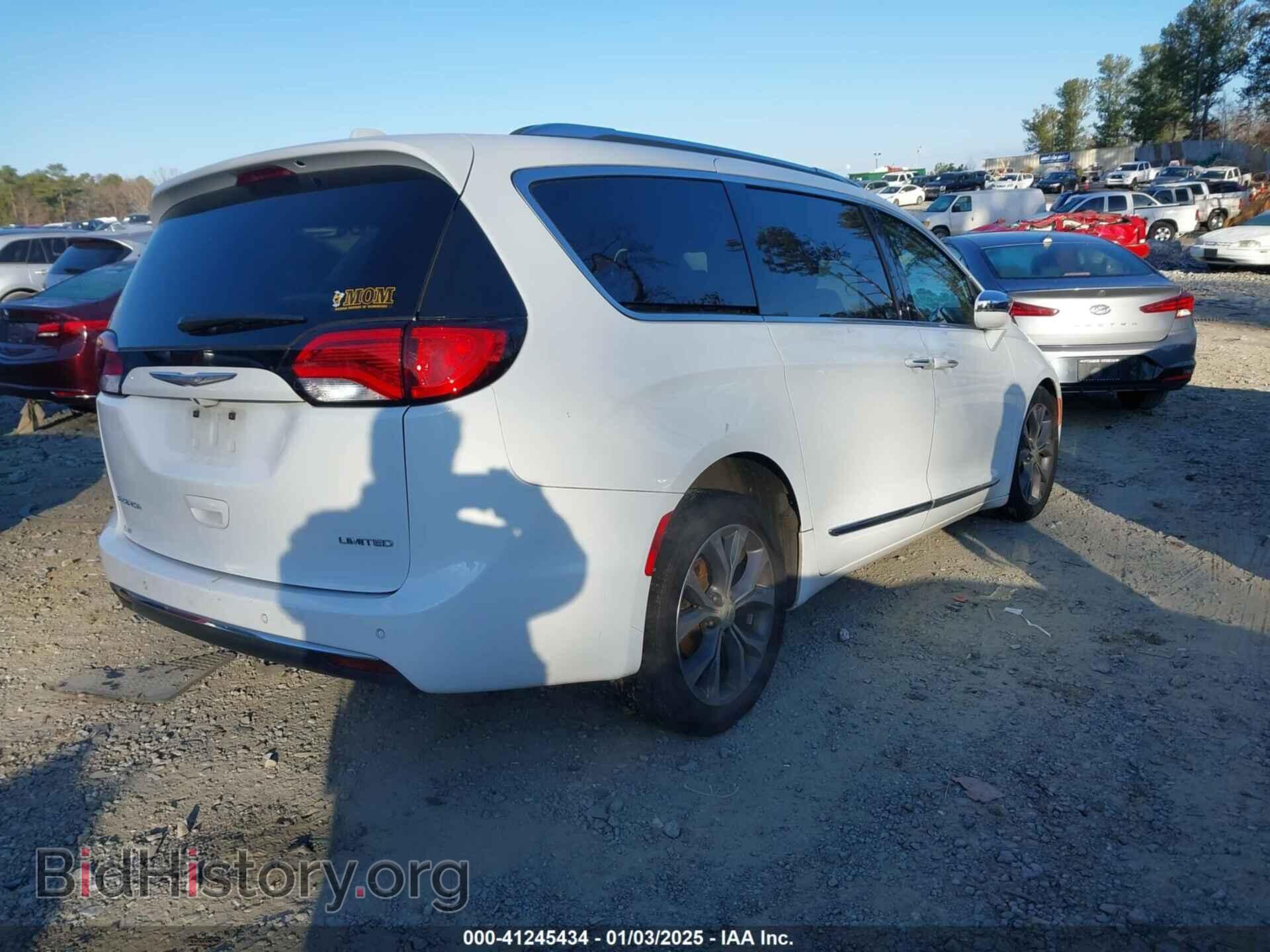 2017 CHRYSLER PACIFICA - VIN: 2C4RC1GG1HR821584 - Photo 4