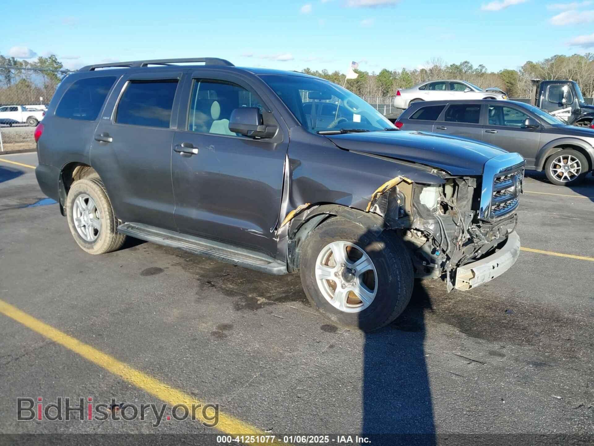 Photo 5TDBY5G16BS046557 - TOYOTA SEQUOIA 2011