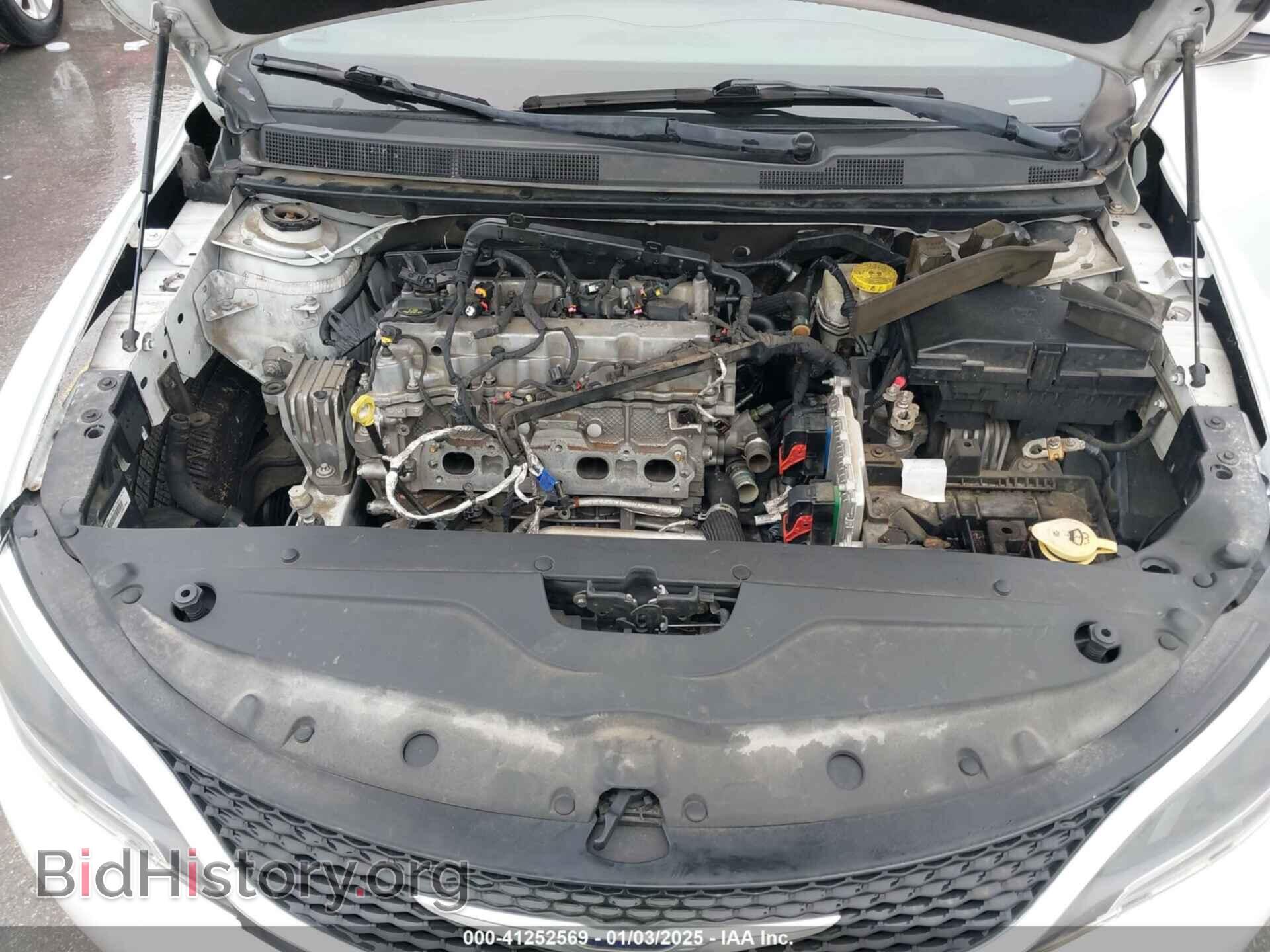 2015 CHRYSLER 200 - VIN: 1C3CCCAB7FN752980 - Фото 10