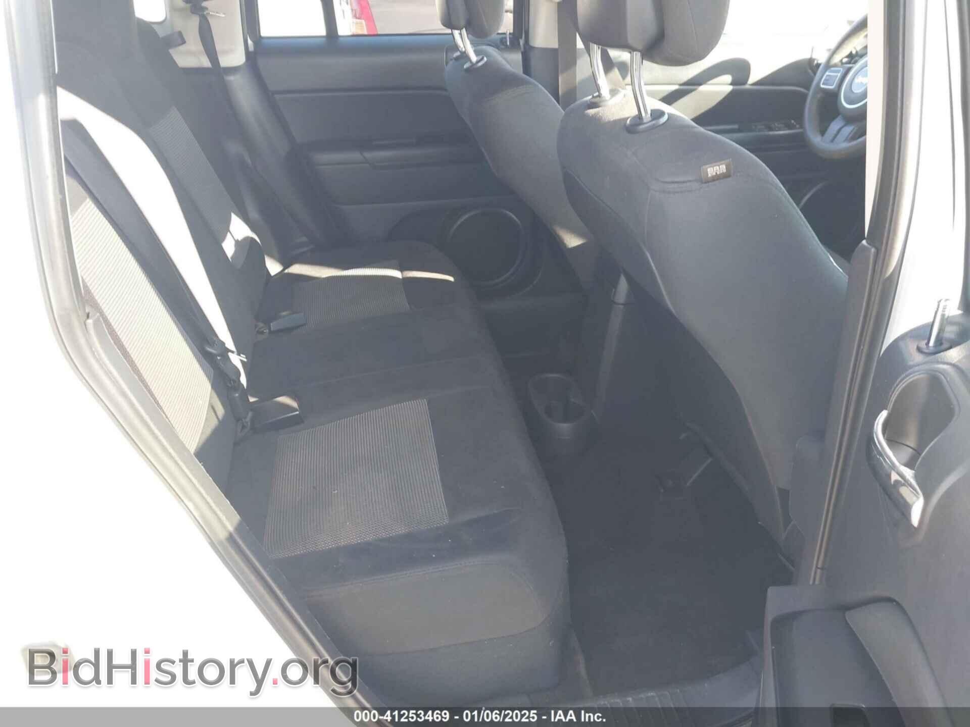 2014 JEEP COMPASS - VIN: 1C4NJCBA7ED743040 - Фото 8