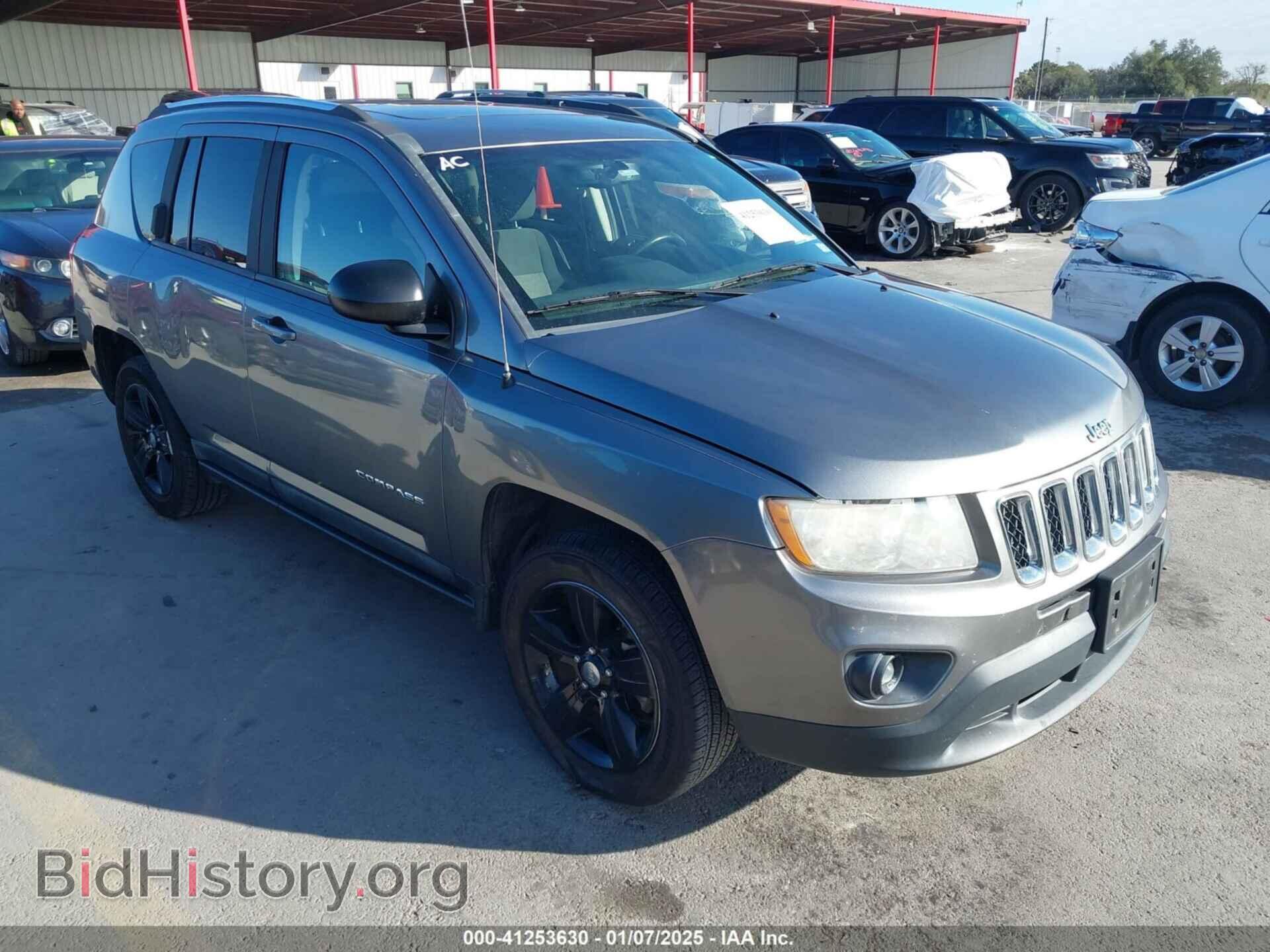 Photo 1J4NT1FA0BD246586 - JEEP COMPASS 2011