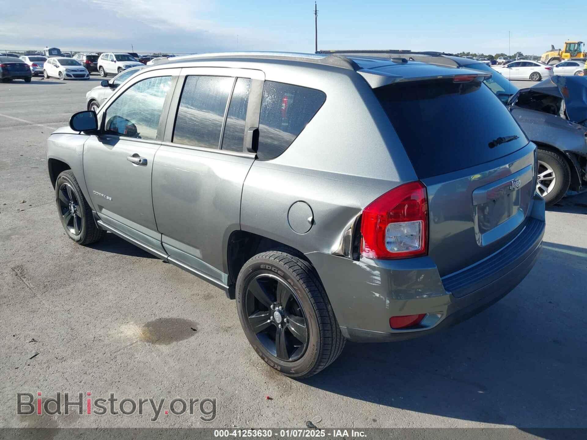 2011 JEEP COMPASS - VIN: 1J4NT1FA0BD246586 - Photo 3