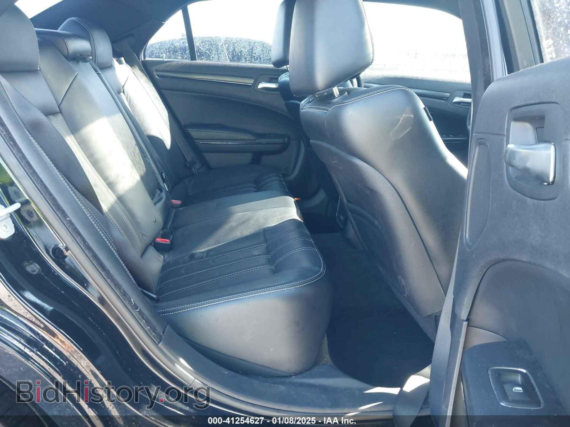 2015 CHRYSLER 300 - VIN: 2C3CCABG4FH830672 - Фото 8