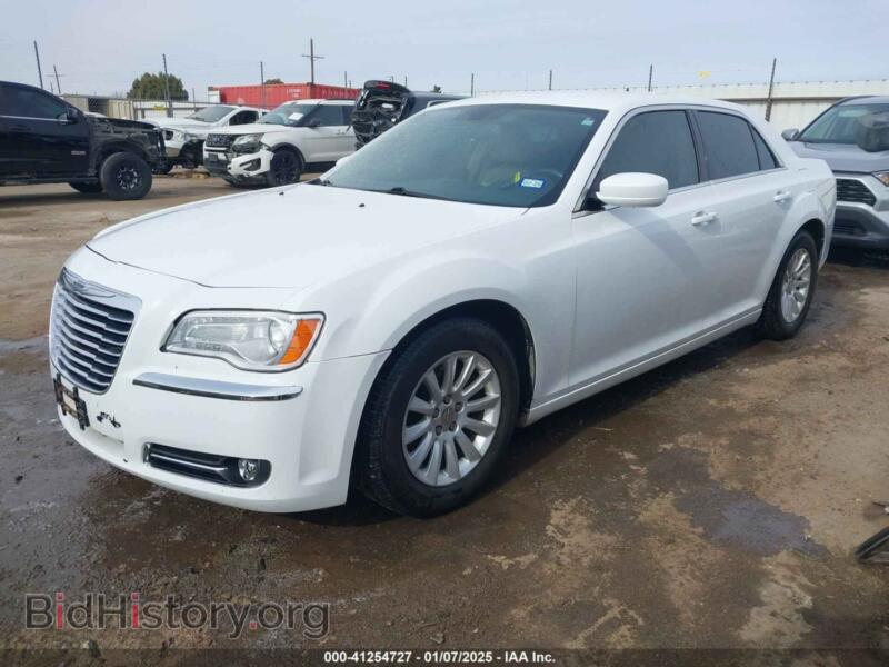 2014 Chrysler 300 (VIN 2C3CCAAG0EH321081) — фото 2 из 18
