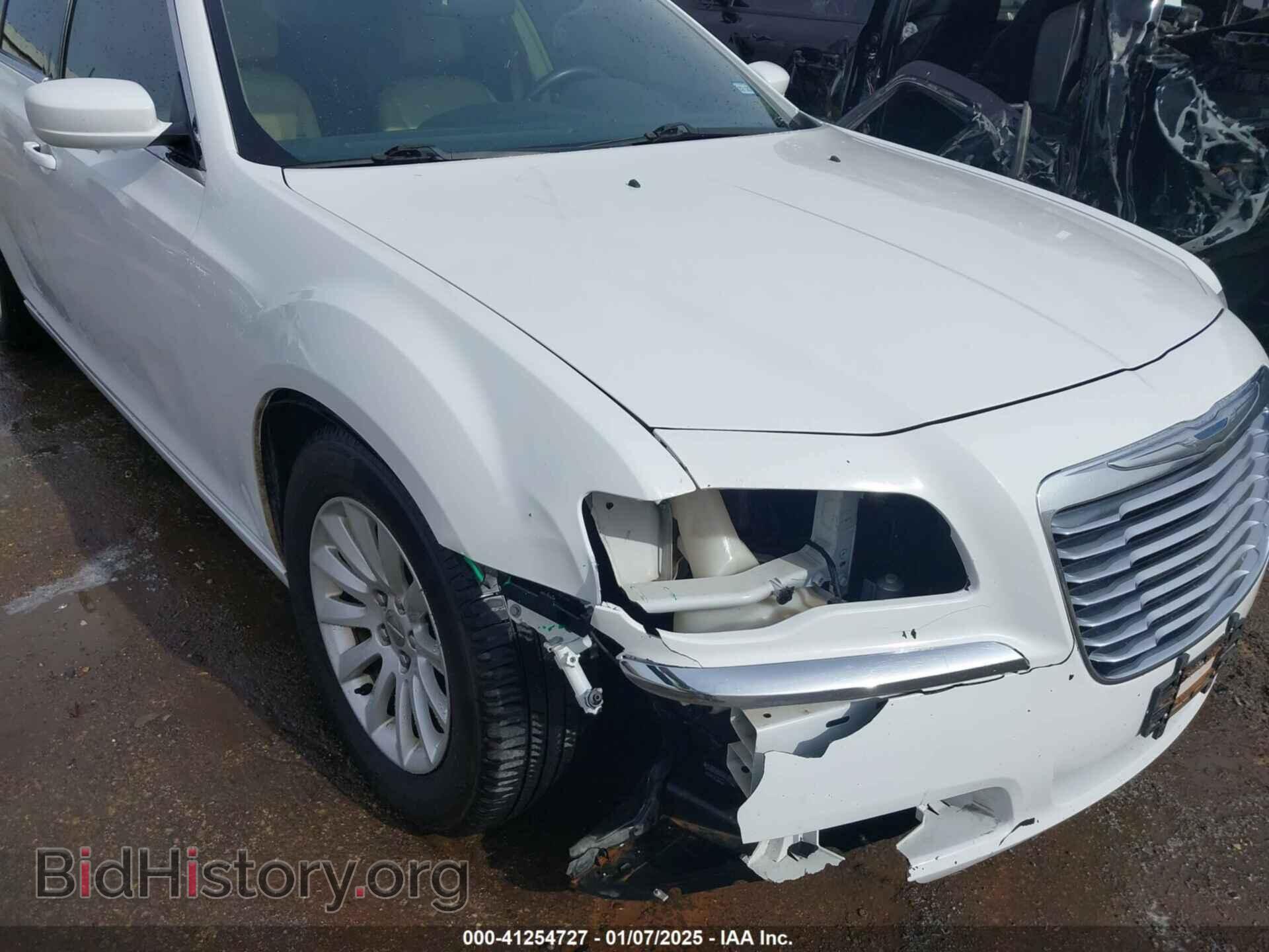 2014 CHRYSLER 300 - VIN: 2C3CCAAG0EH321081 - Фото 6