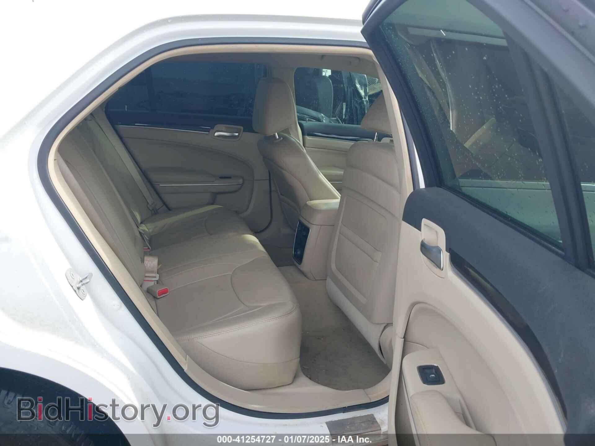 2014 CHRYSLER 300 - VIN: 2C3CCAAG0EH321081 - Фото 8