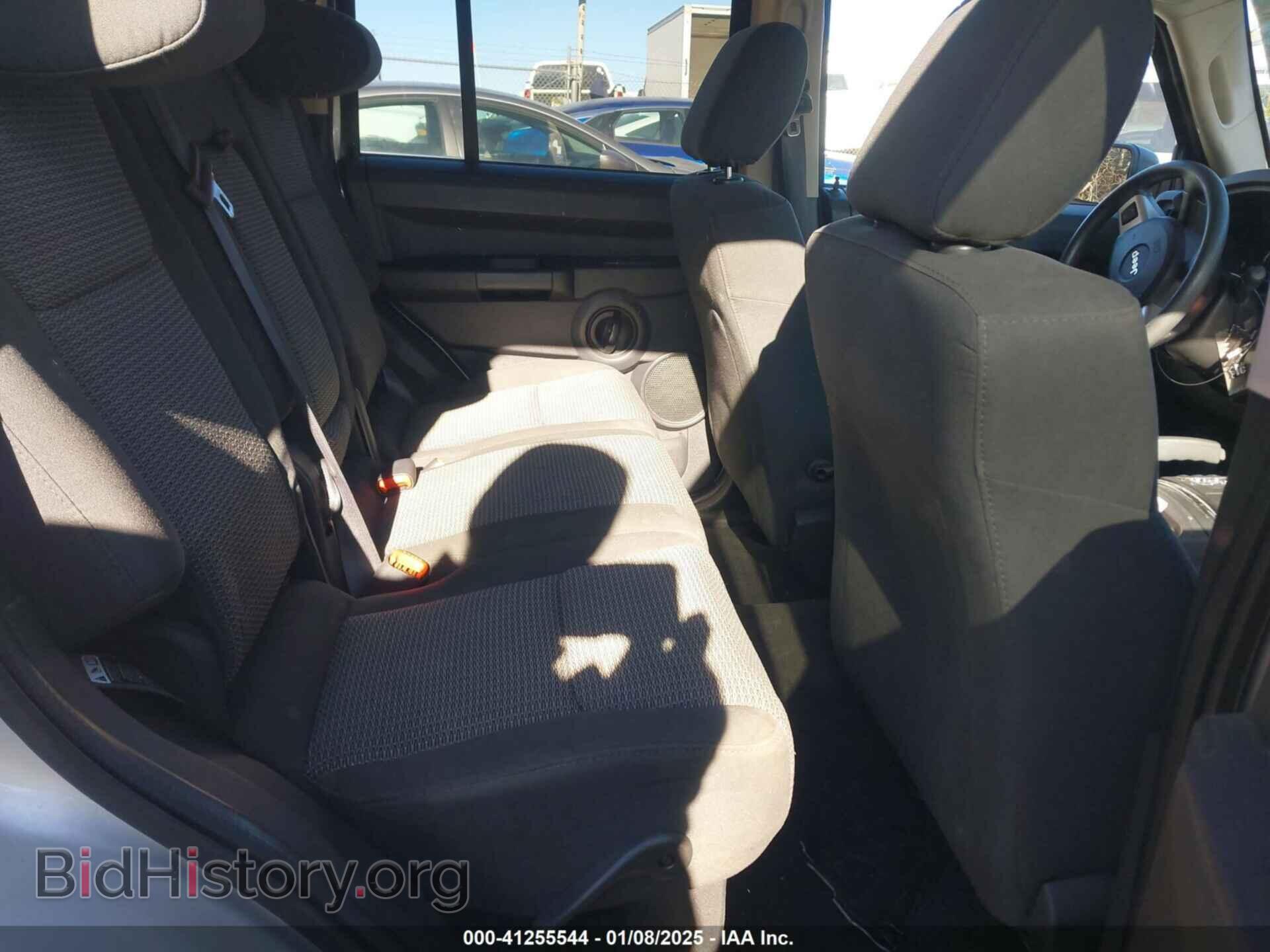 2008 JEEP COMMANDER - VIN: 1J8HG48K98C141776 - Фото 8