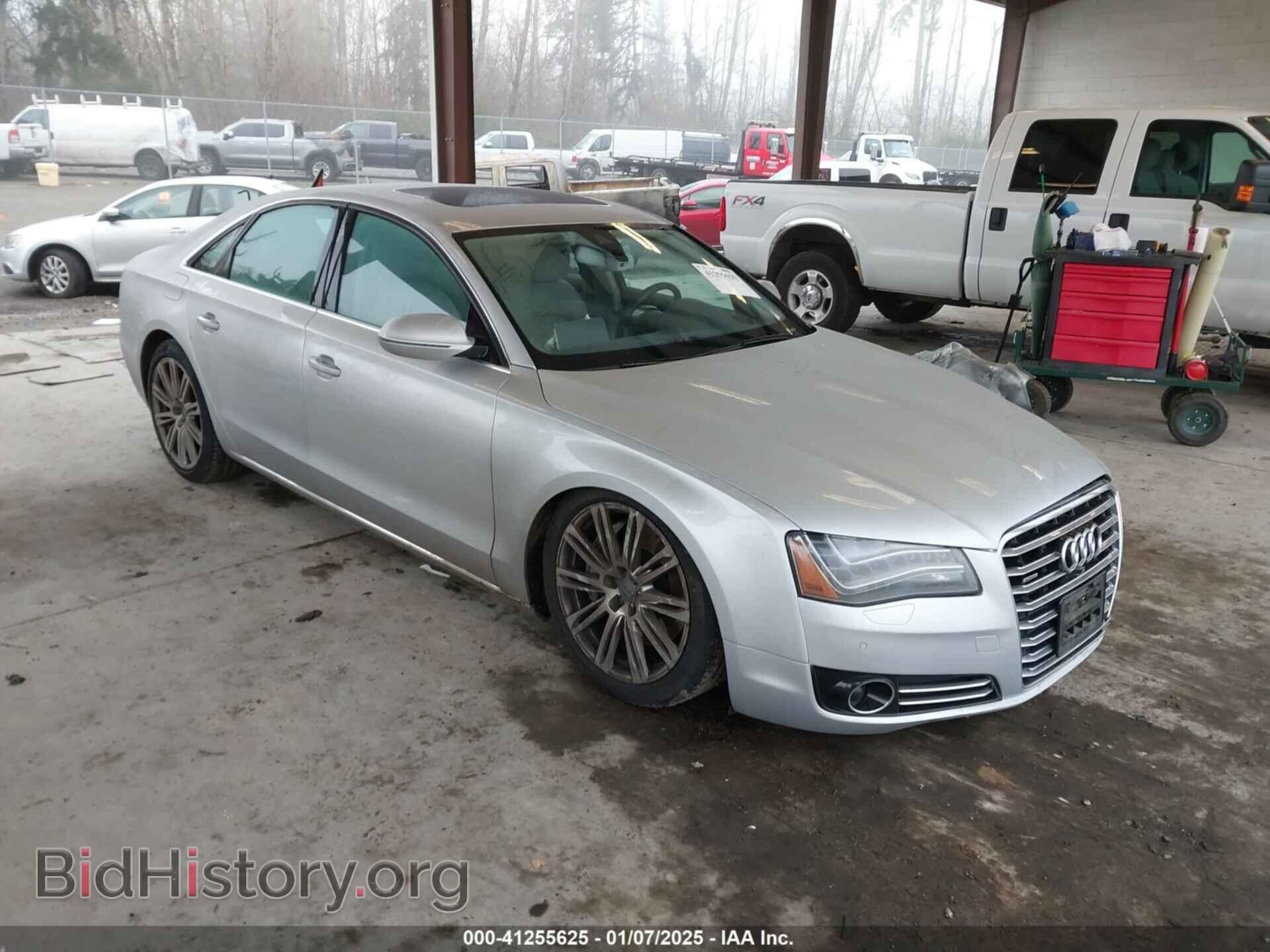 Photo WAUA2AFD5DN017770 - AUDI A8 2013