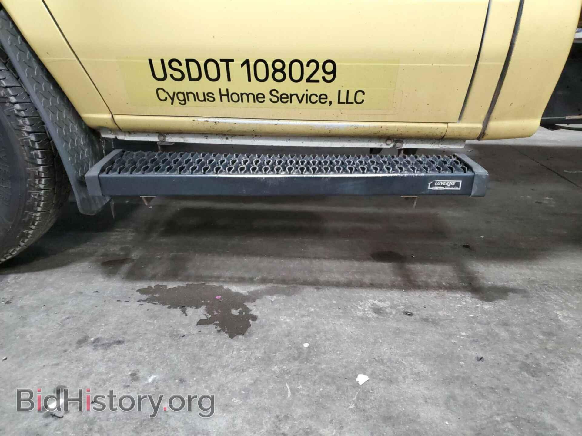 2018 FORD ECONOLINE - VIN: 1FDXE4FS8JDC24977 - Фото 3