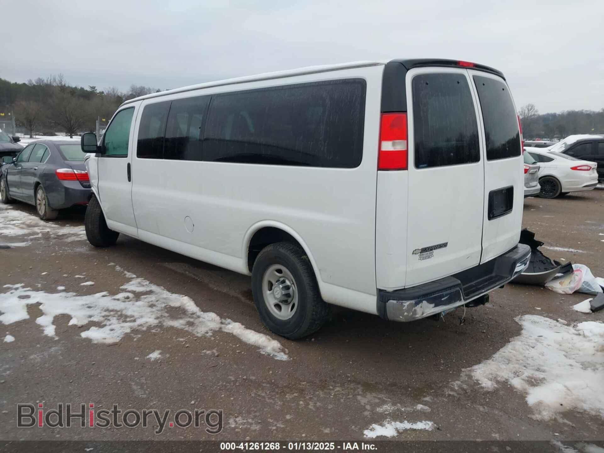 2017 CHEVROLET EXPRESS 3500 - VIN: 1GAZGPFG4H1185121 - Фото 3