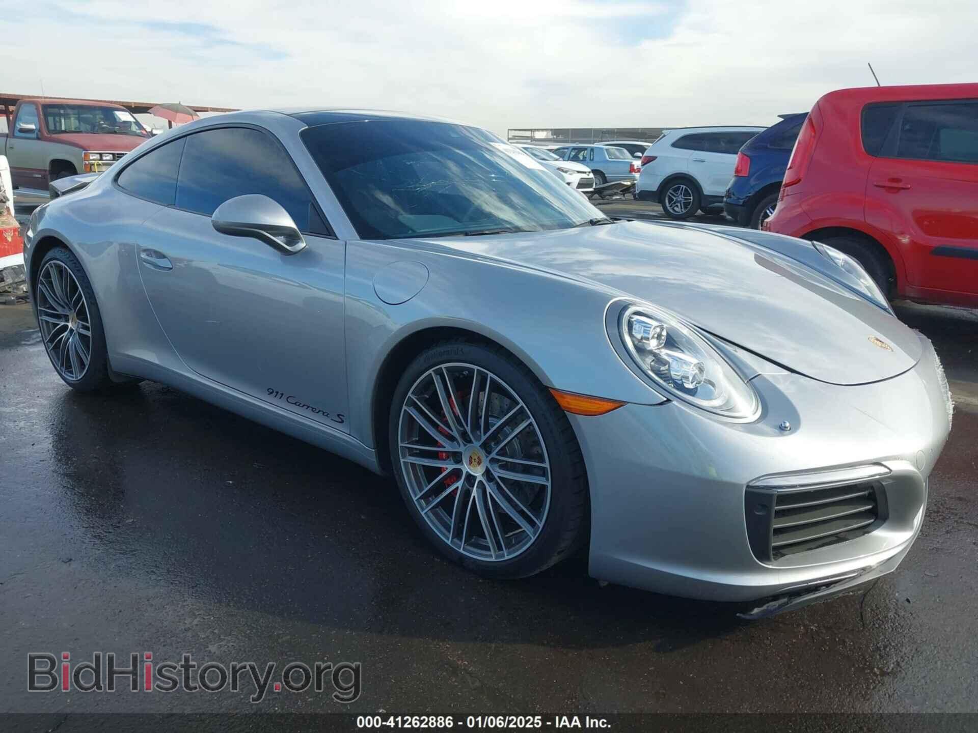 Фотография WP0AB2A90HS124339 - PORSCHE 911 2017