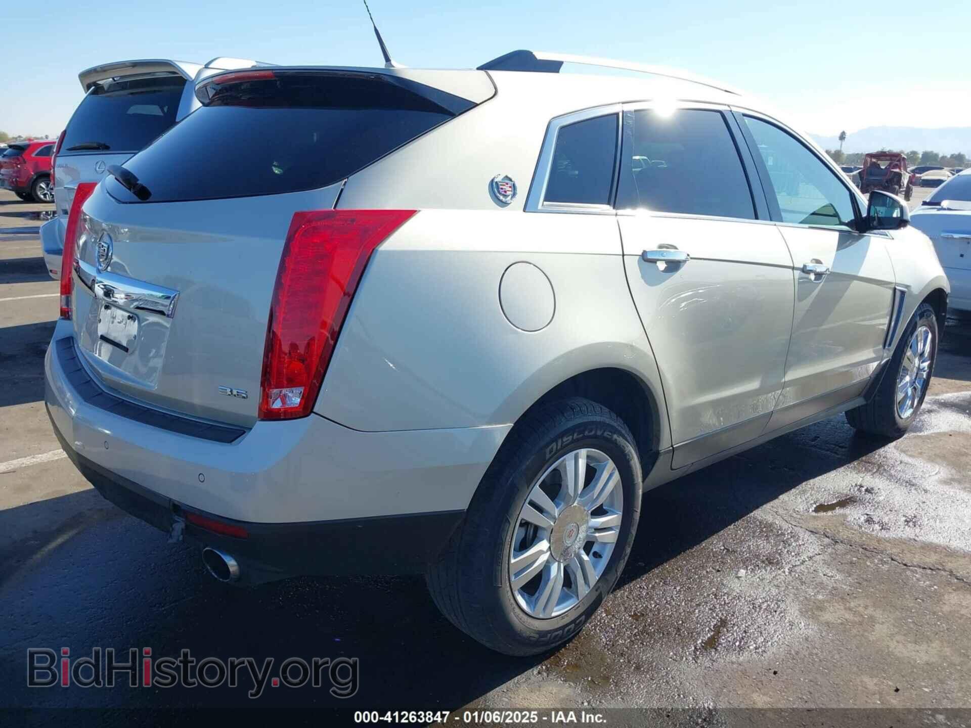2014 CADILLAC SRX - VIN: 3GYFNCE3XES586541 - Photo 4