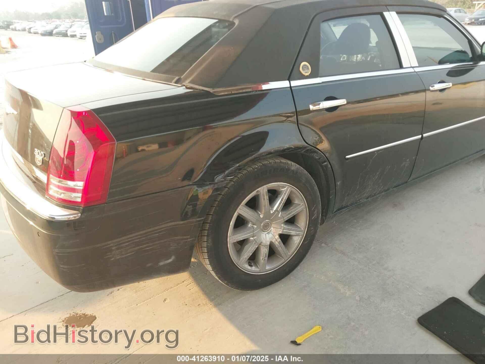 2009 CHRYSLER 300C - VIN: 2C3LA63TX9H618474 - Фото 6