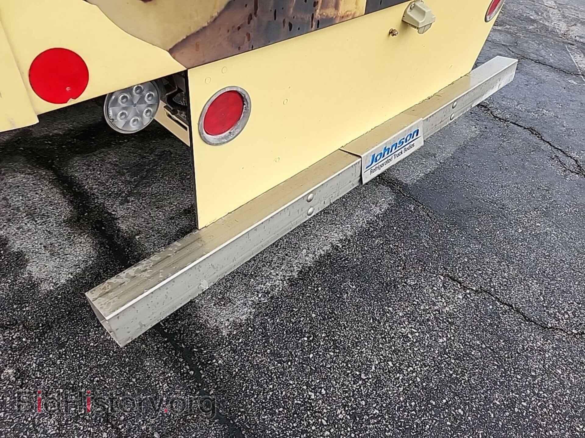 2018 FORD ECONOLINE - VIN: 1FDXE4FS0JDC33320 - Фото 3