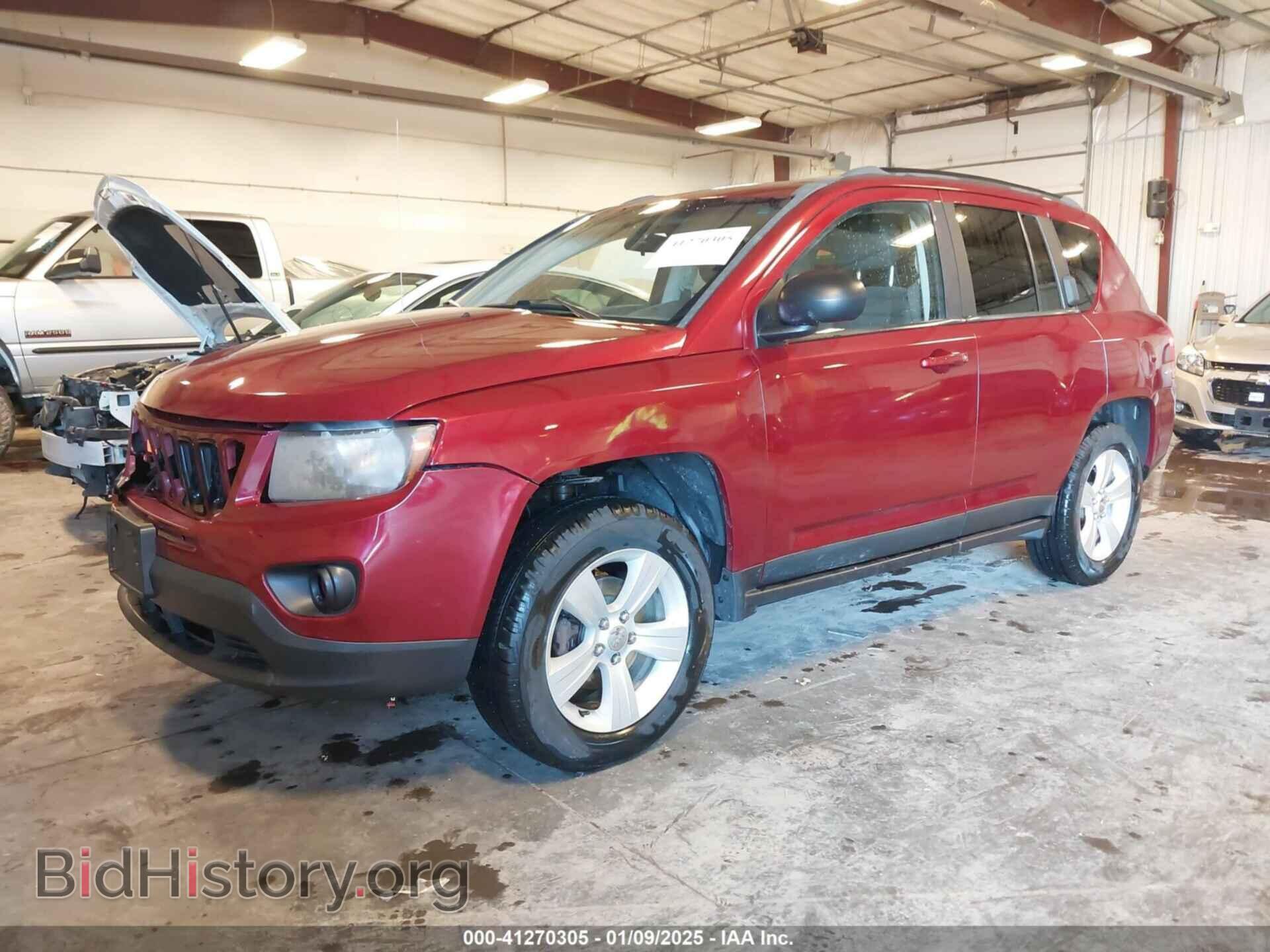 2012 JEEP COMPASS - VIN: 1C4NJDEB0CD705835 - Photo 2