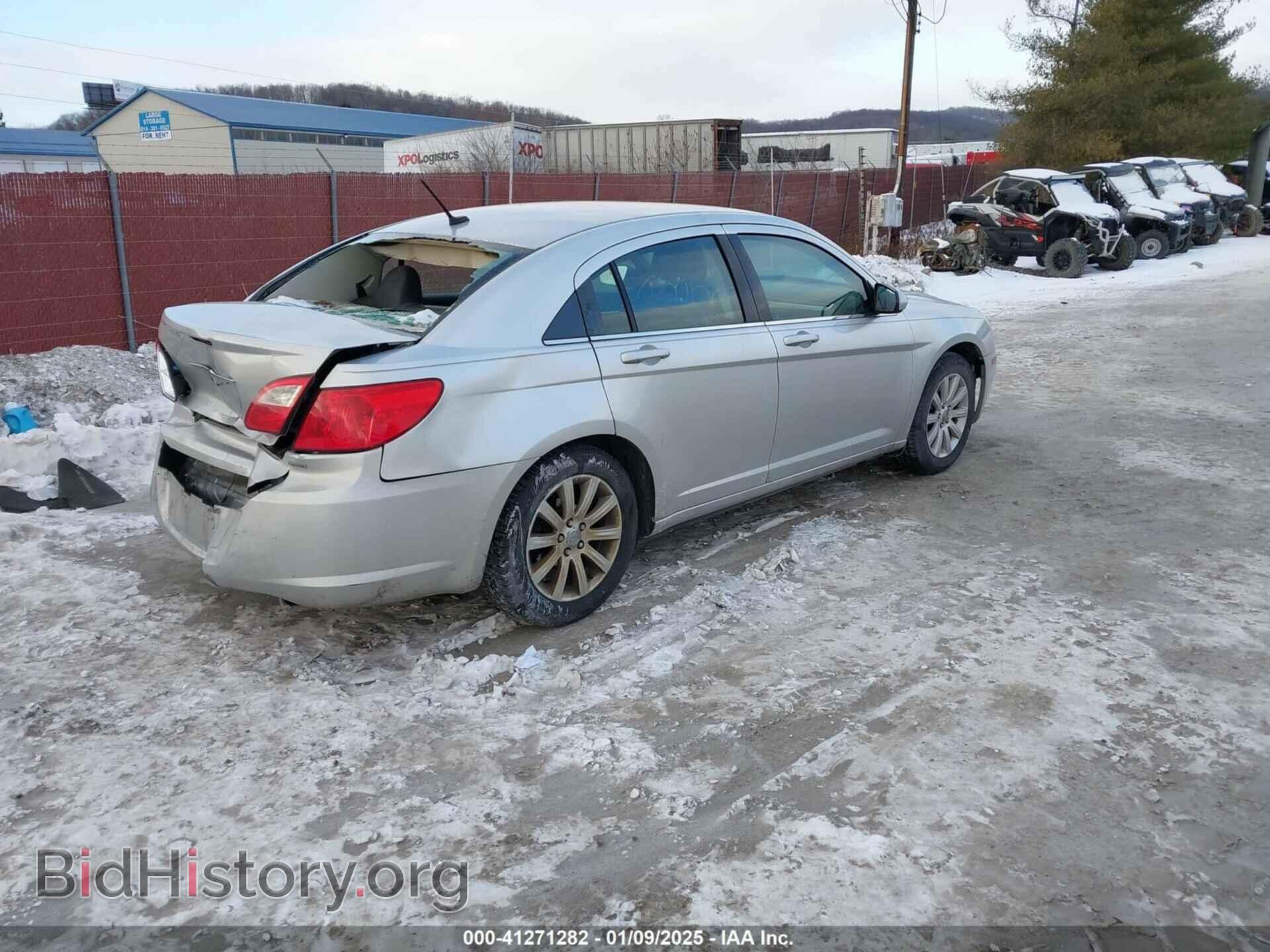 2010 CHRYSLER SEBRING - VIN: 1C3CC5FB6AN184007 - Фото 4