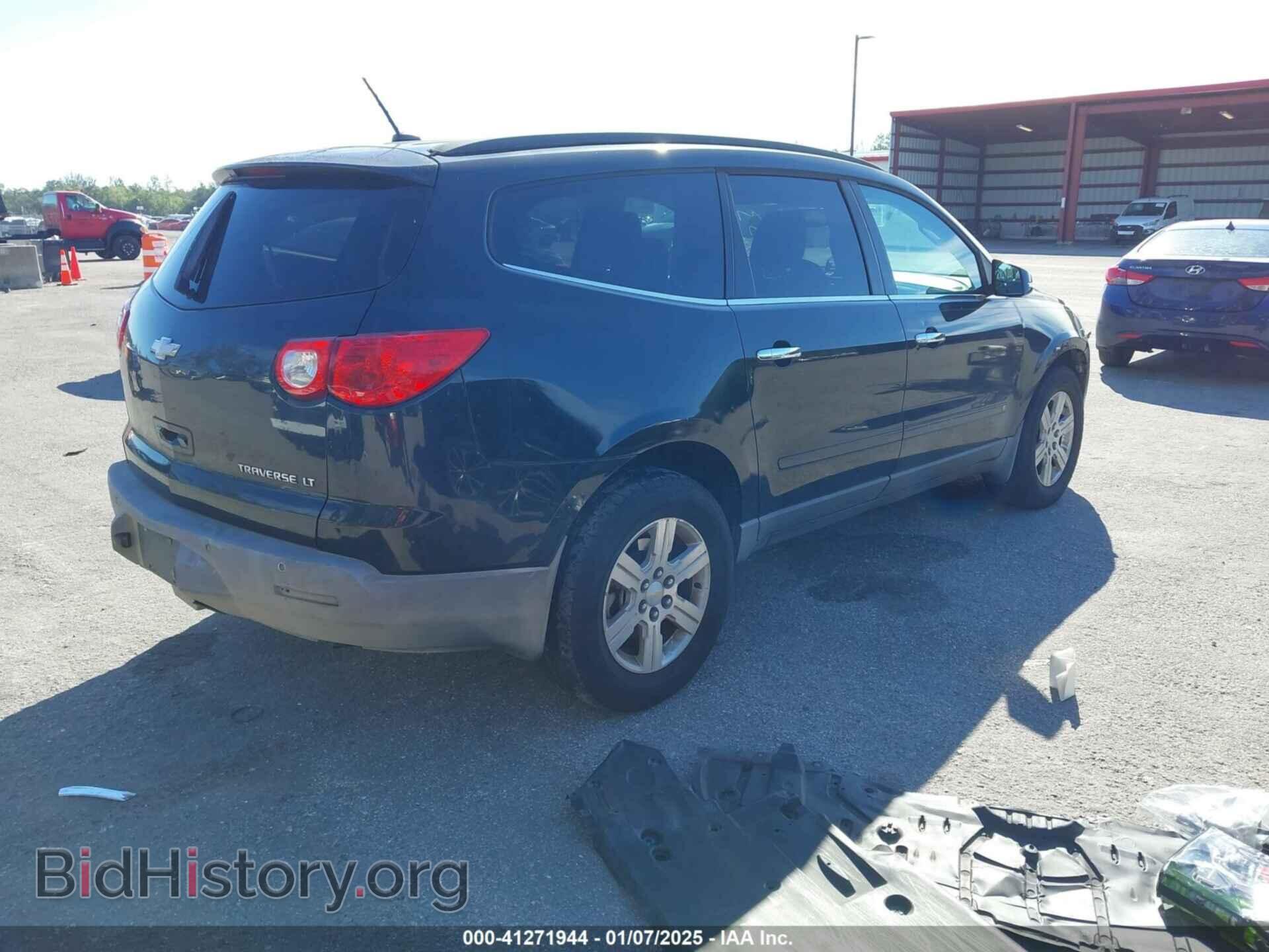 2010 CHEVROLET TRAVERSE - VIN: 1GNLRFED5AS120133 - Фото 4