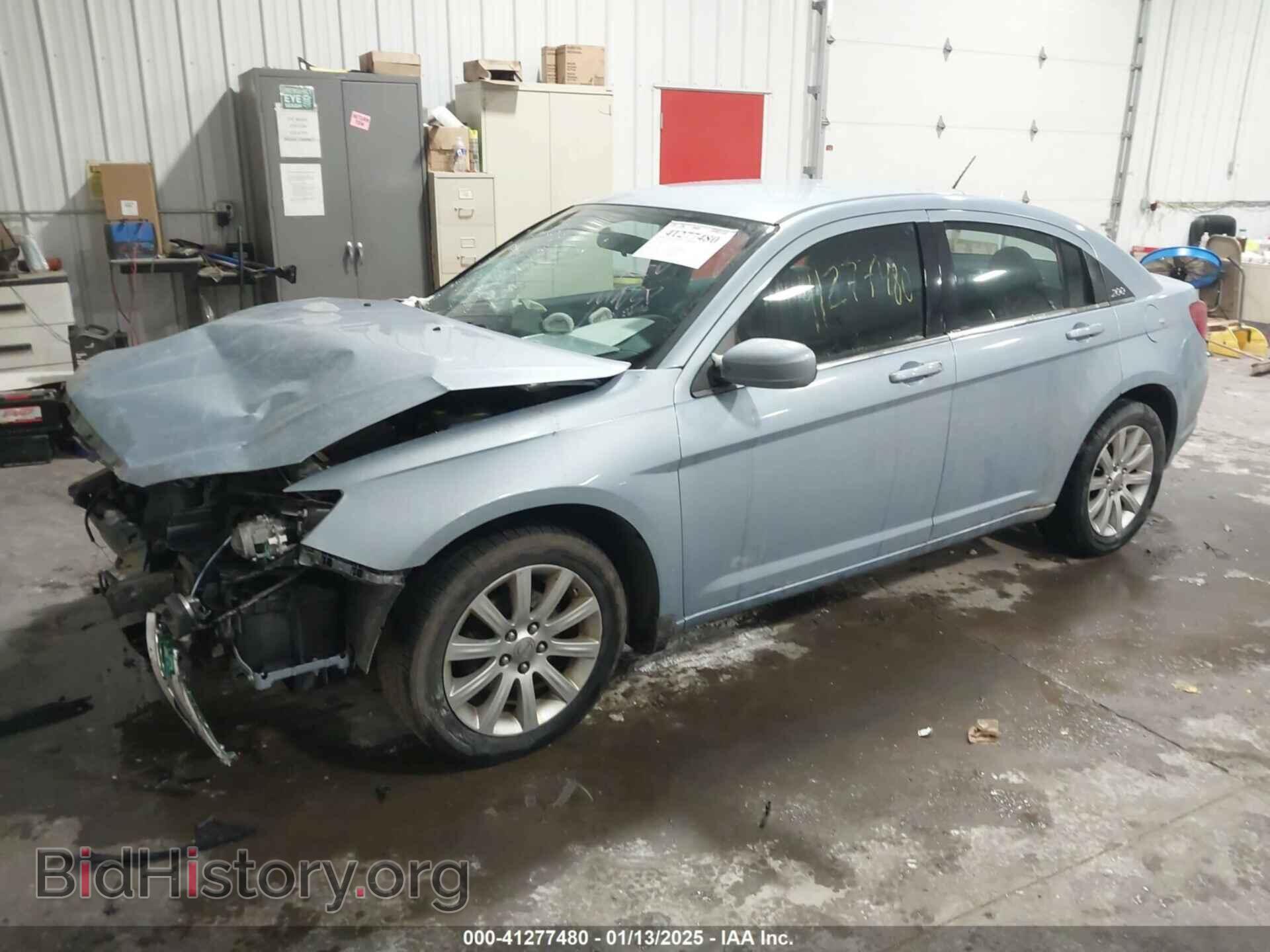 2012 CHRYSLER 200 - VIN: 1C3CCBBB0CN299211 - Фото 2