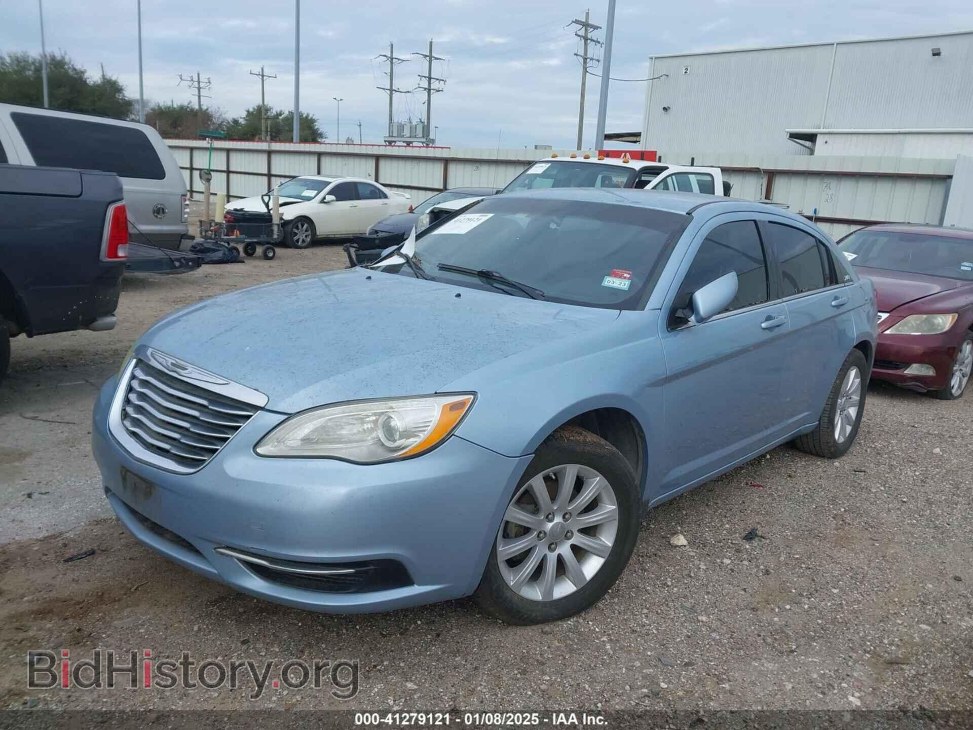 2014 CHRYSLER 200 - VIN: 1C3CCBBB3EN136829 - Фото 2