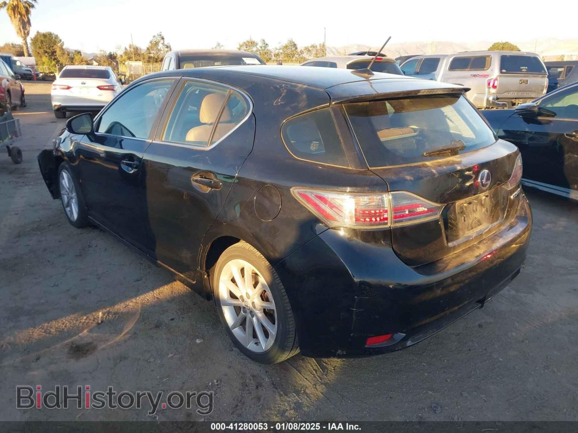 2011 LEXUS CT 200H - VIN: JTHKD5BH4B2012221 - Фото 3