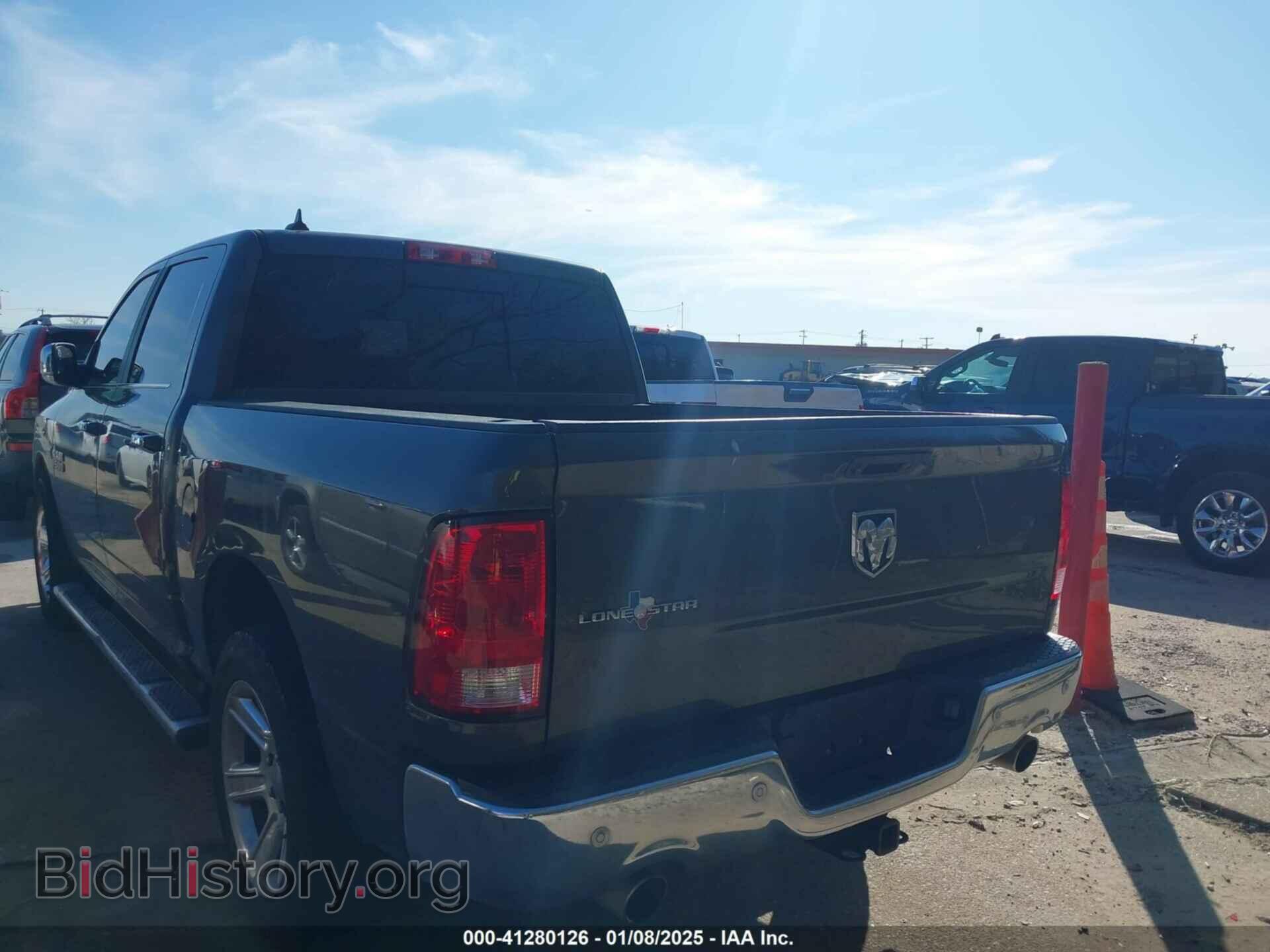 2018 RAM 1500 - VIN: 1C6RR6LT1JS239981 - Фото 3